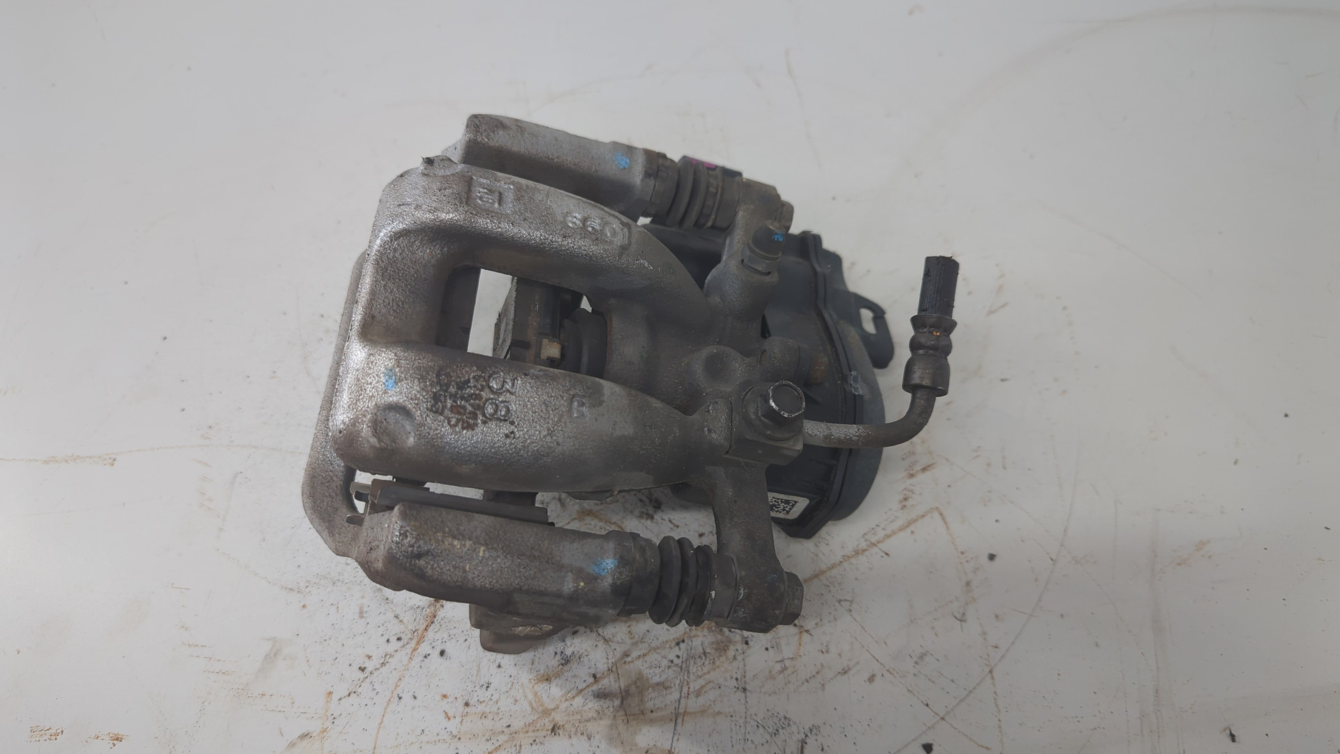 Суппорт задний левый