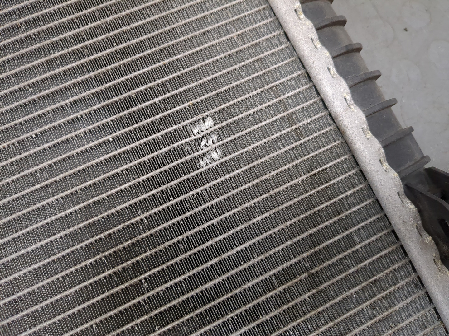 Радиатор охлаждения двигателя основной