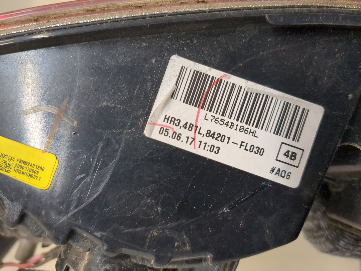 Фонарь задний левый