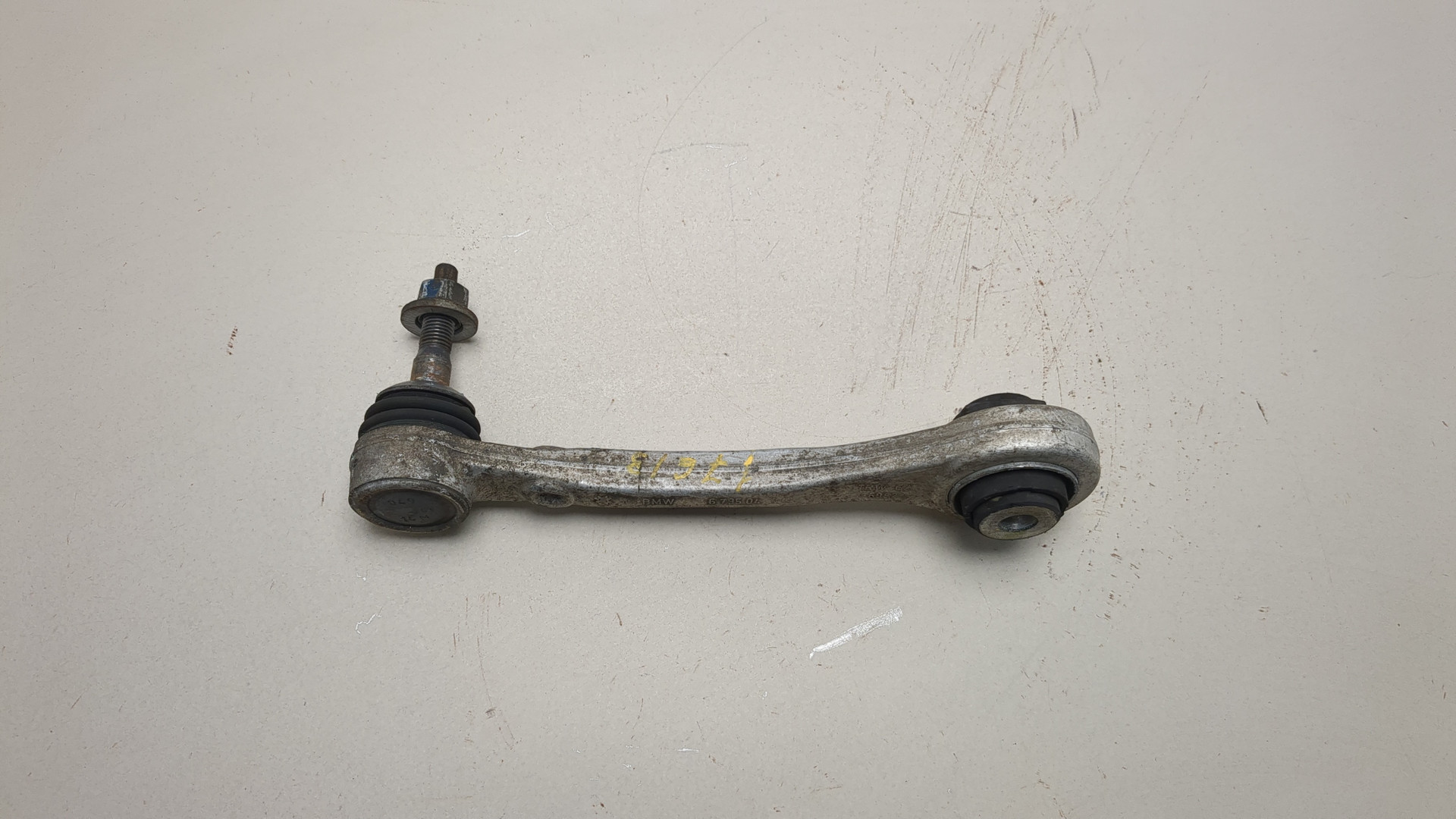 Рычаг задний правый