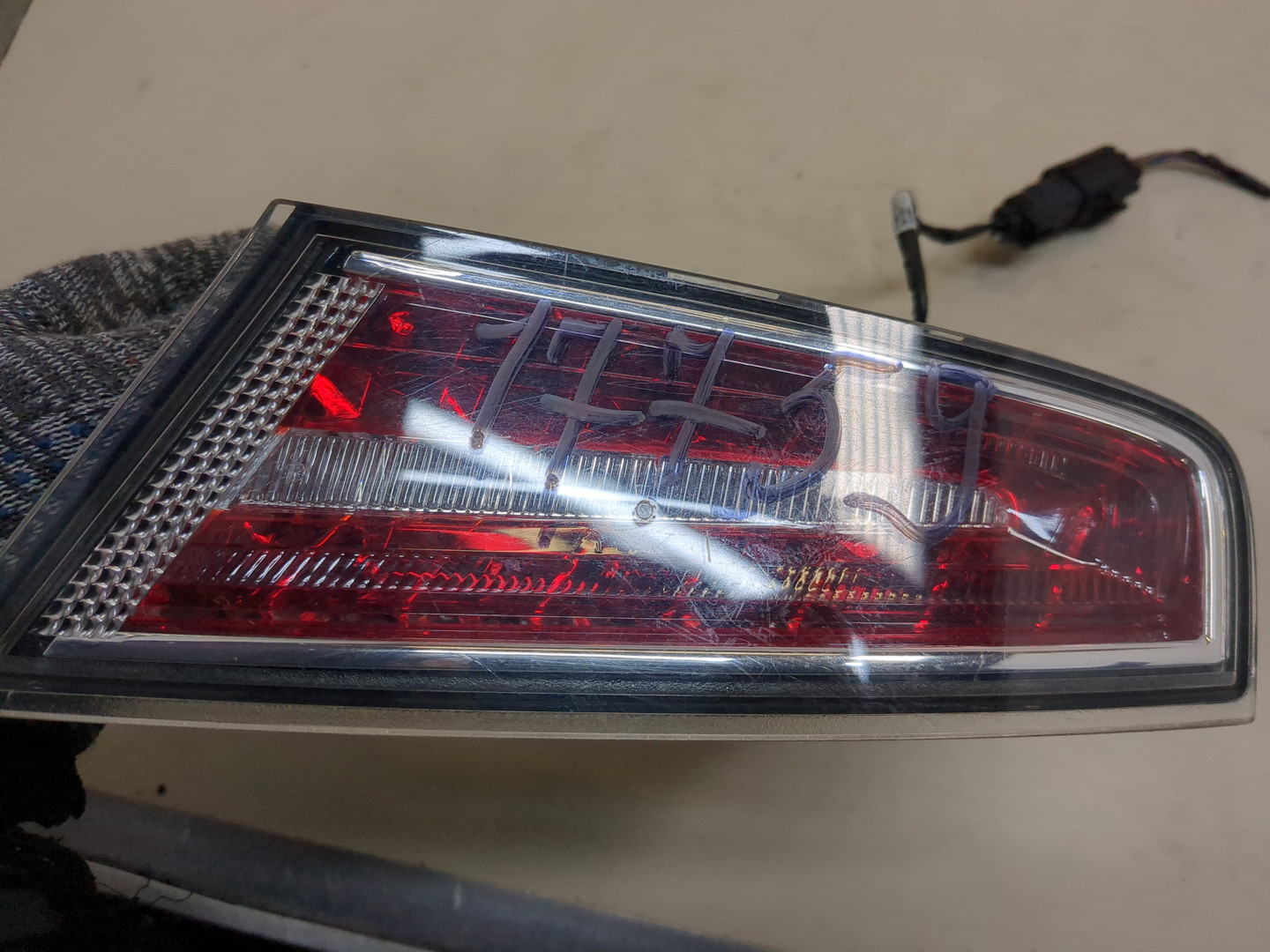 Фонарь задний правый