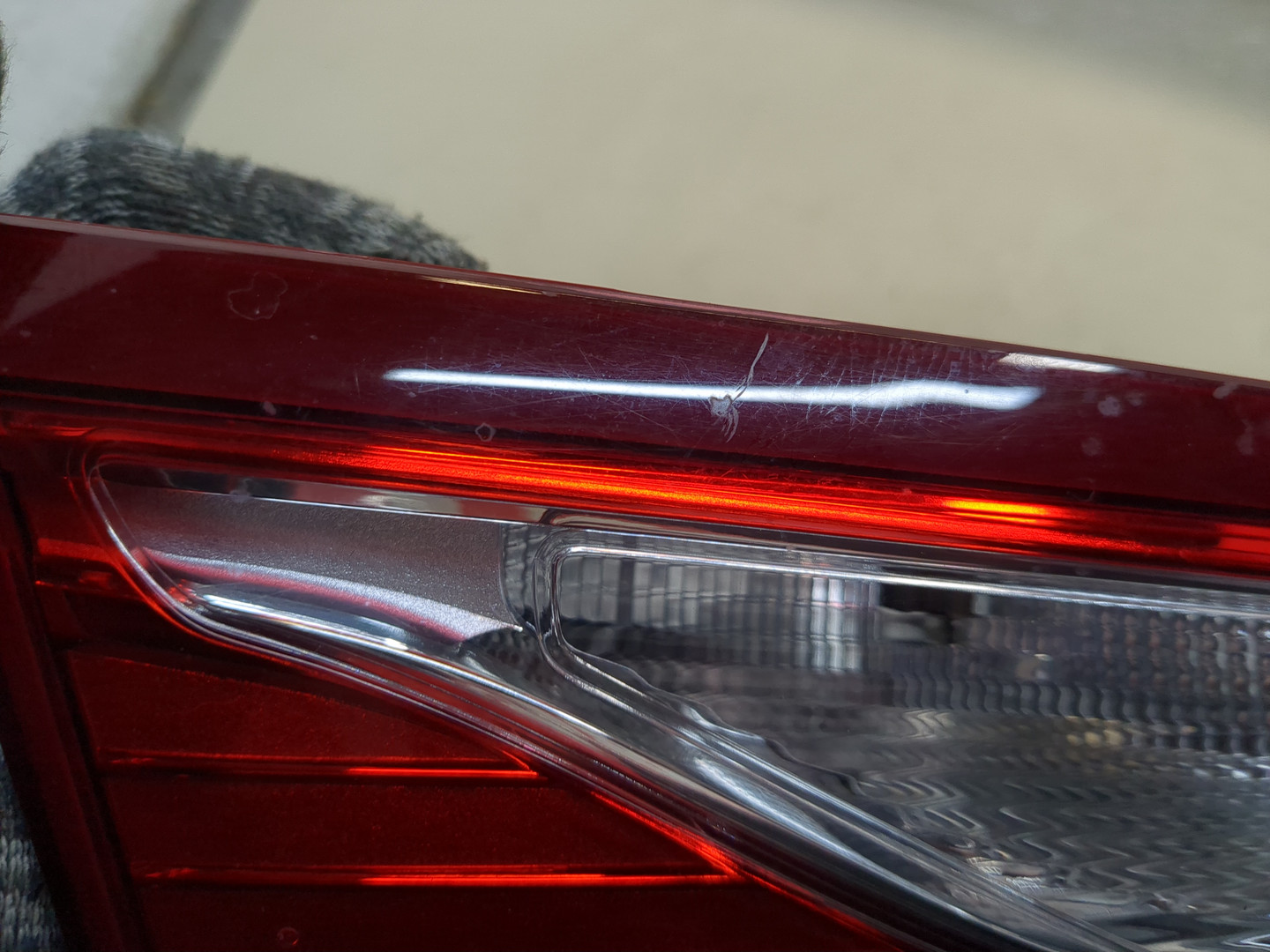 Фонарь задний внутренний левый