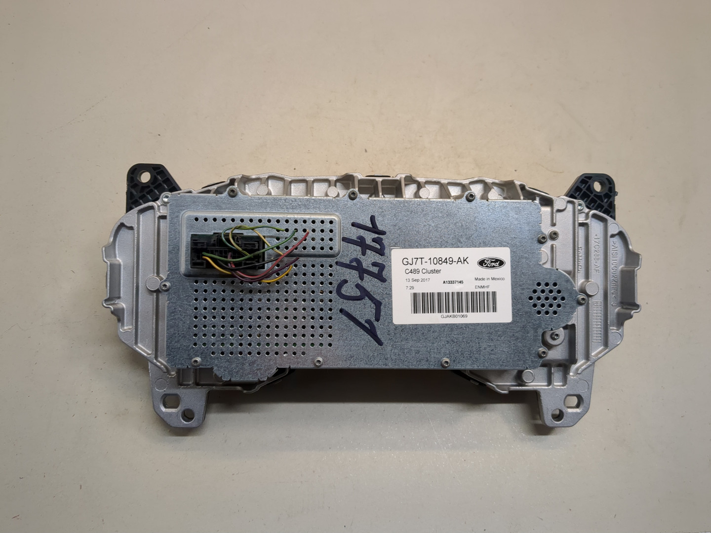 Панель приборов