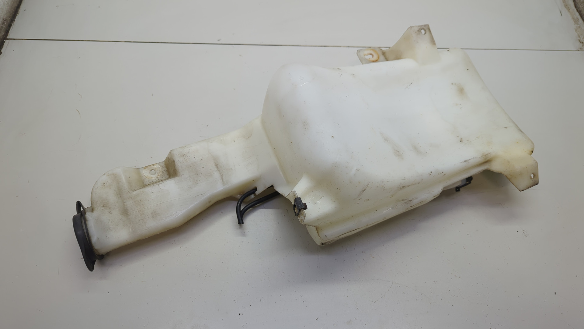 Бачок омывателя лобового стекла