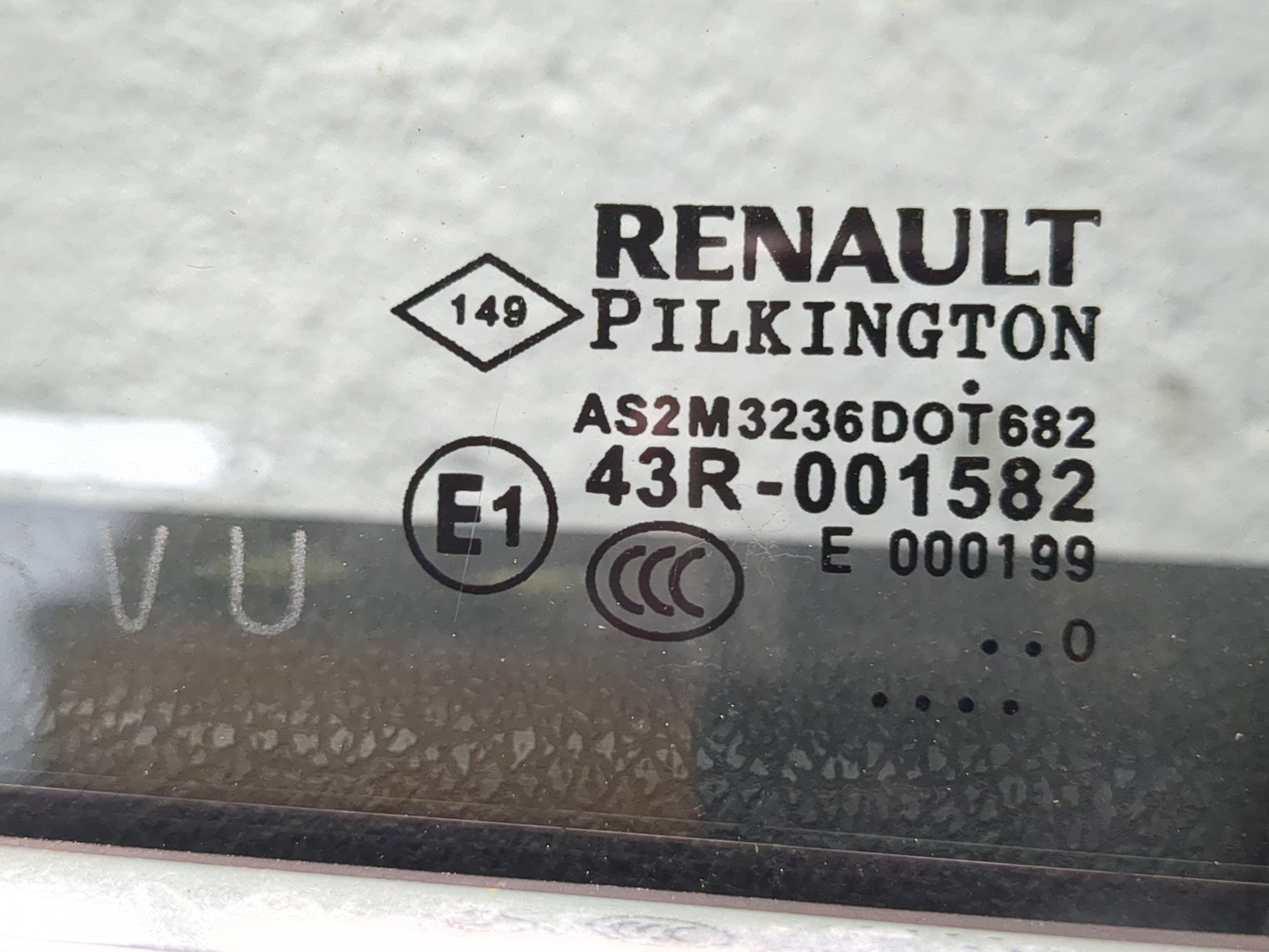 Дверь задняя левая