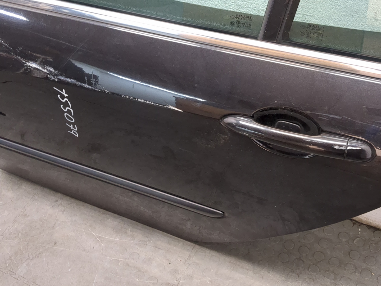 Дверь задняя левая