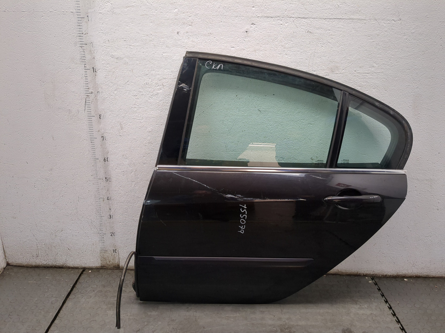 Дверь задняя левая