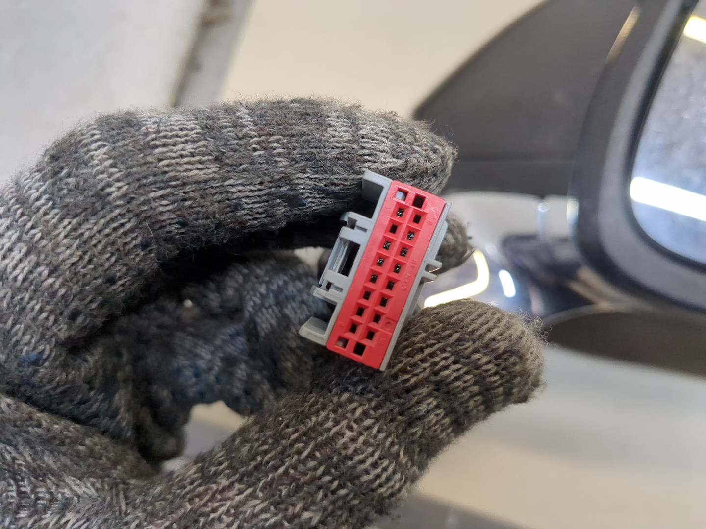 Зеркало правое электрическое