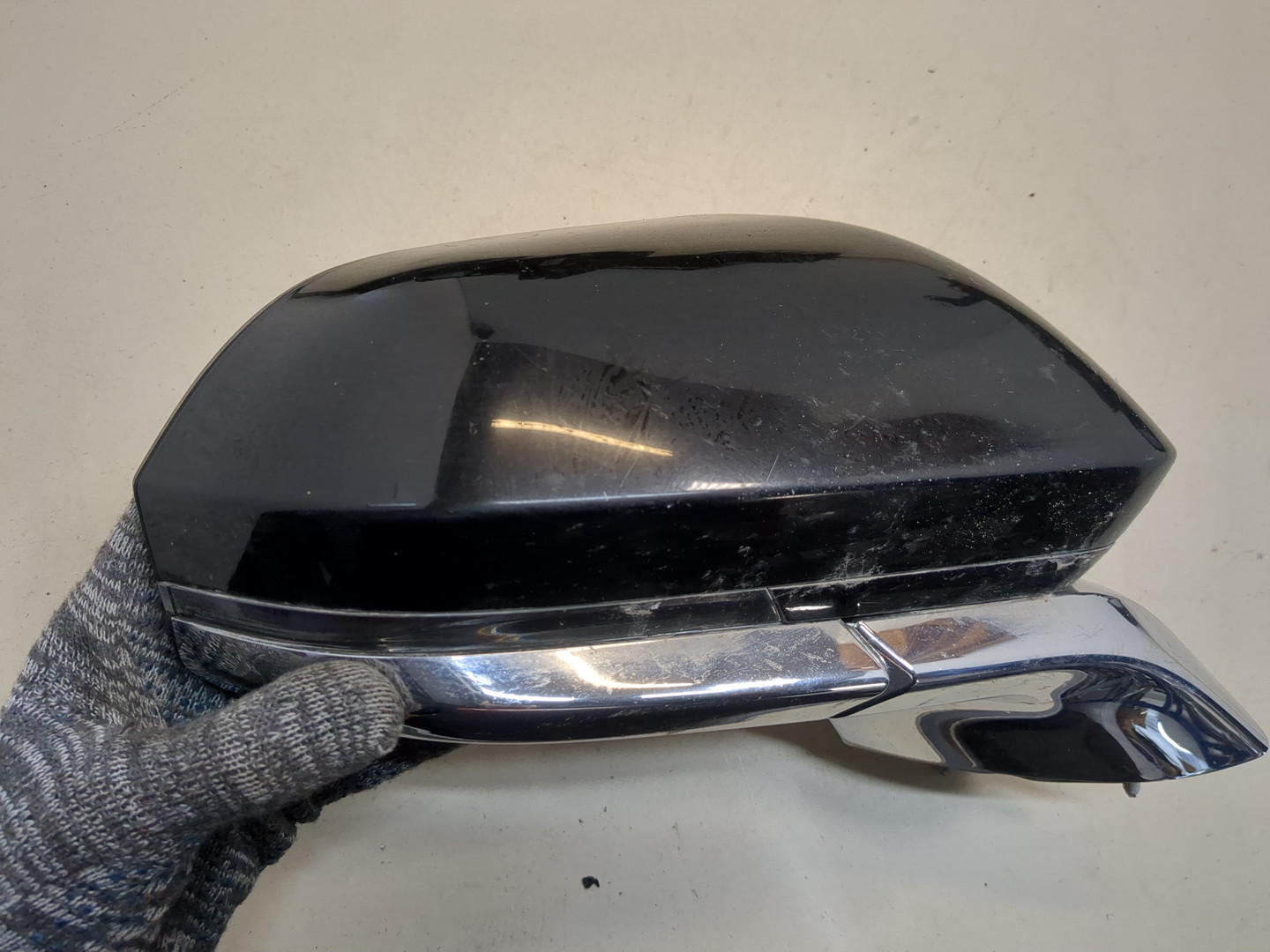 Зеркало правое электрическое