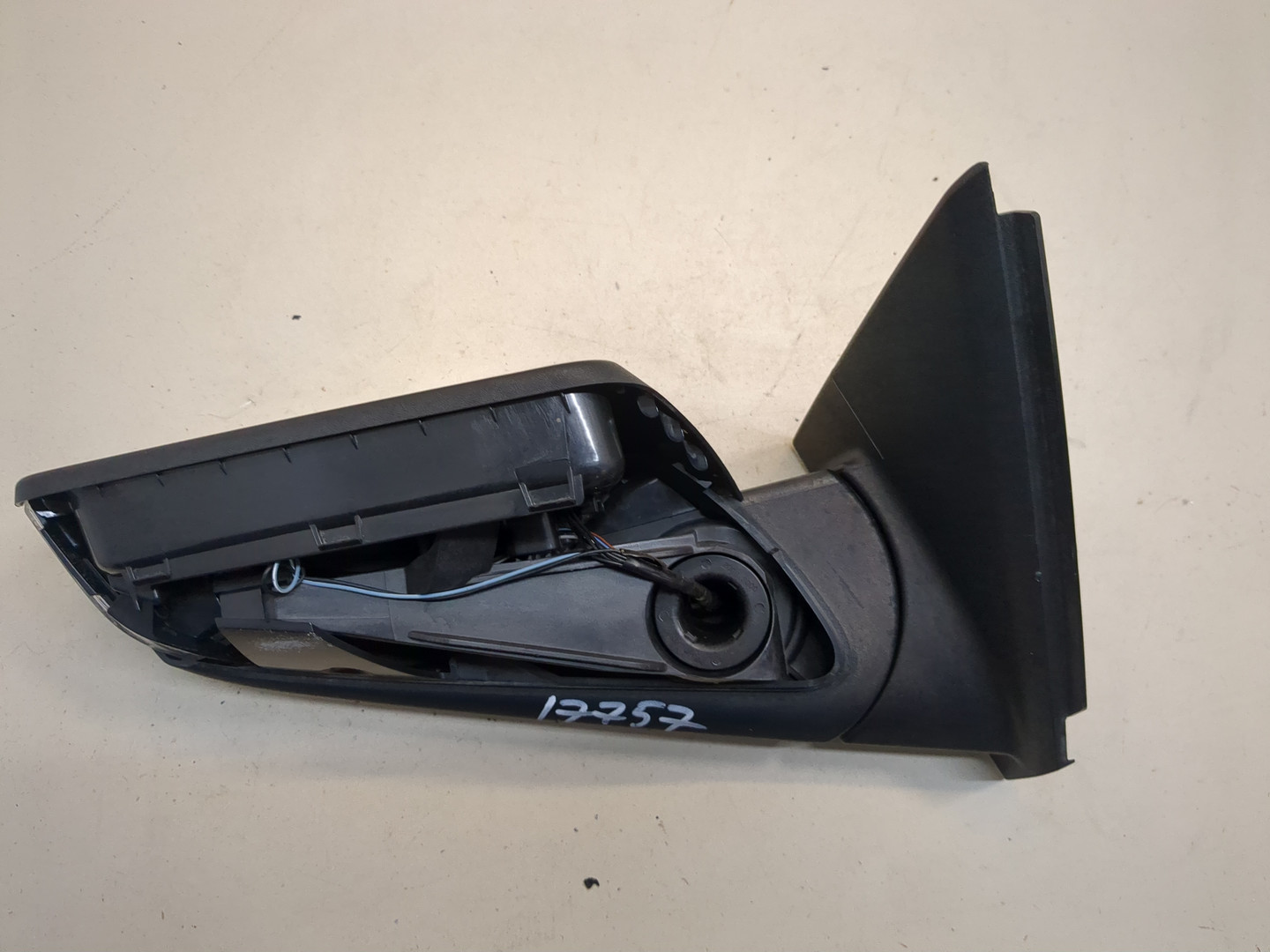 Зеркало правое электрическое