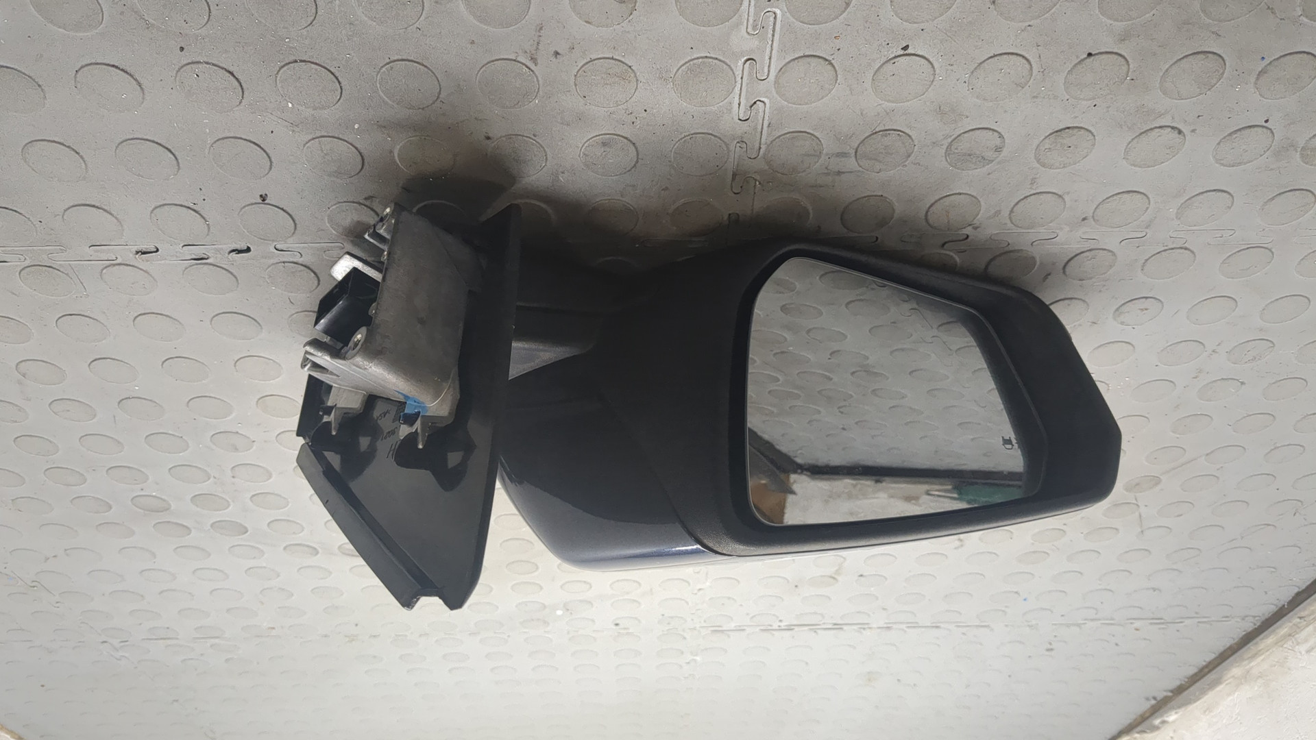 Зеркало левое электрическое