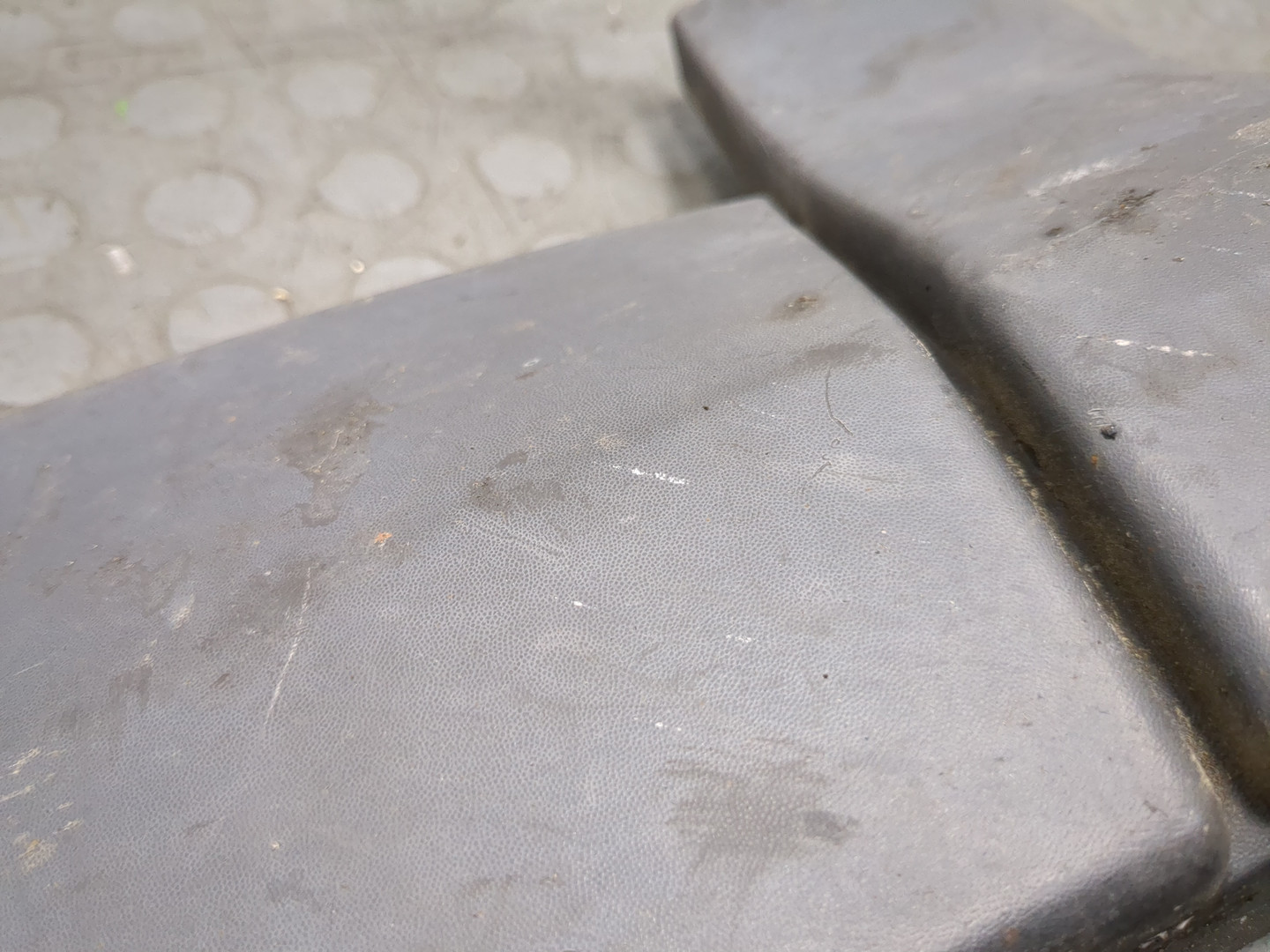 Накладка переднего крыла левого