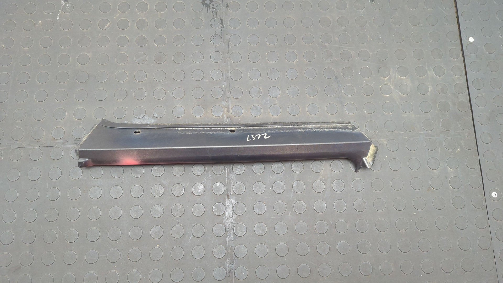 Молдинг лобового стекла