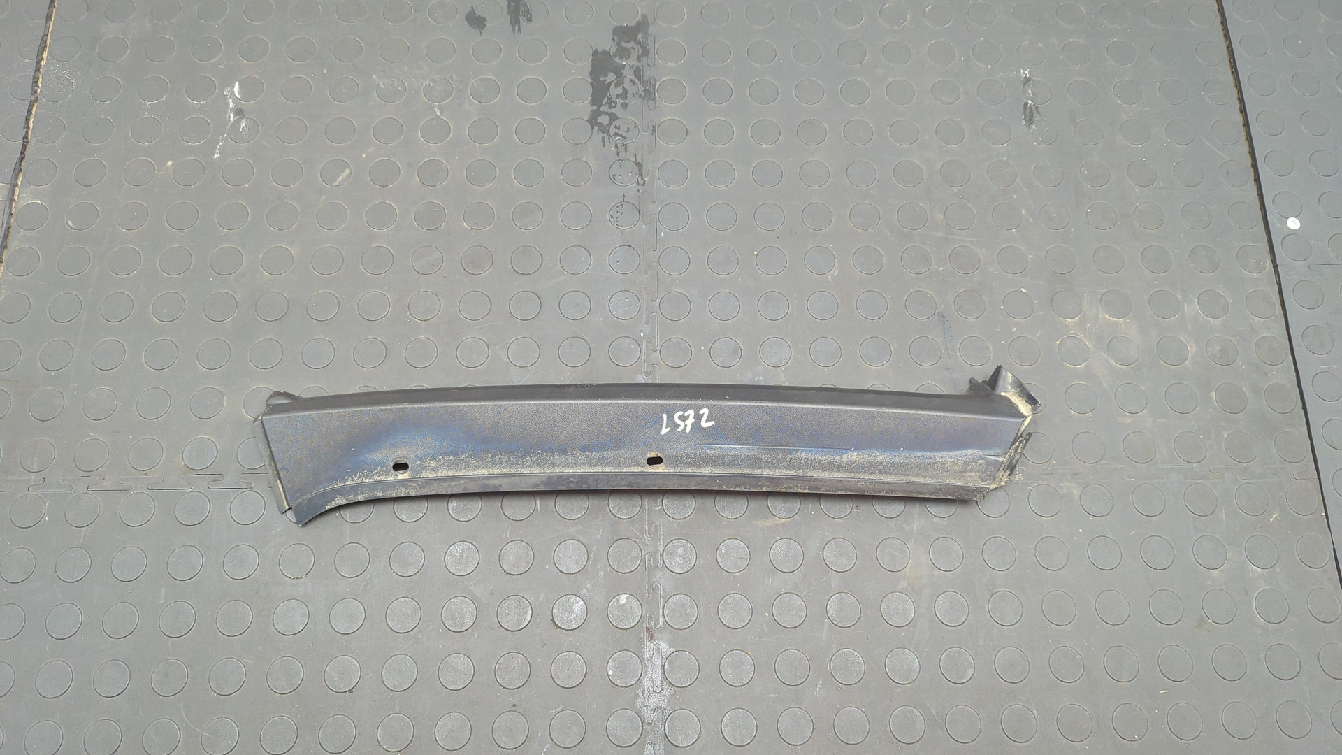 Молдинг лобового стекла