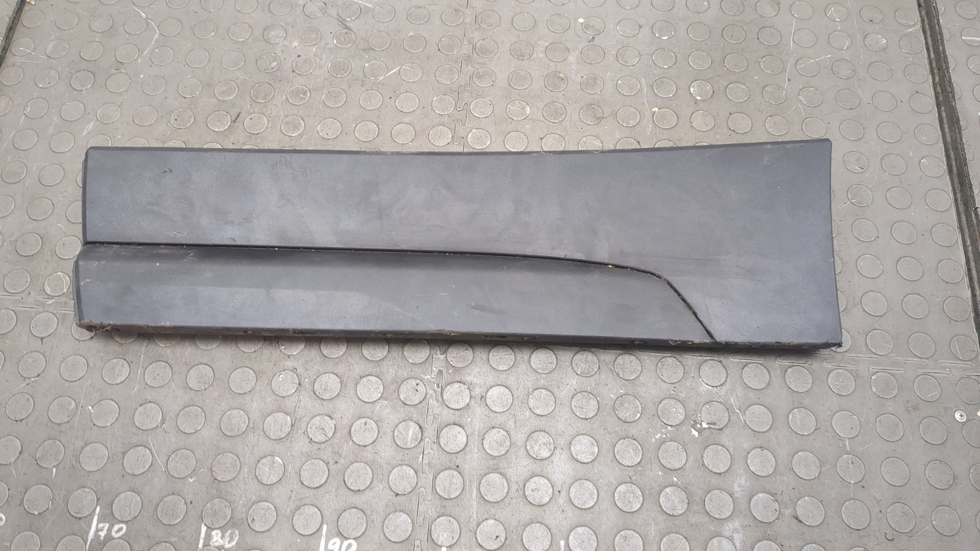 Молдинг двери