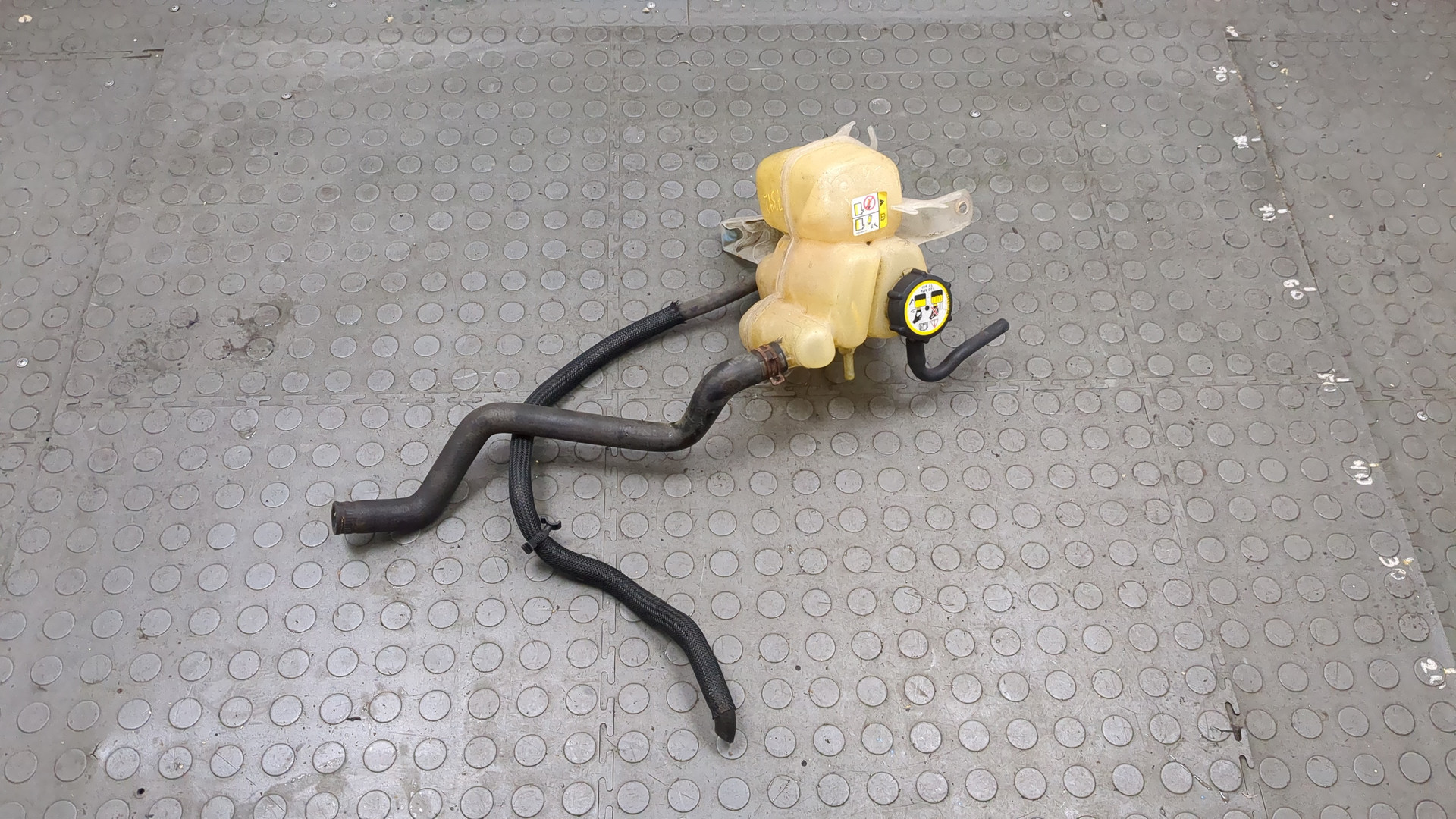 Бачок расширительный