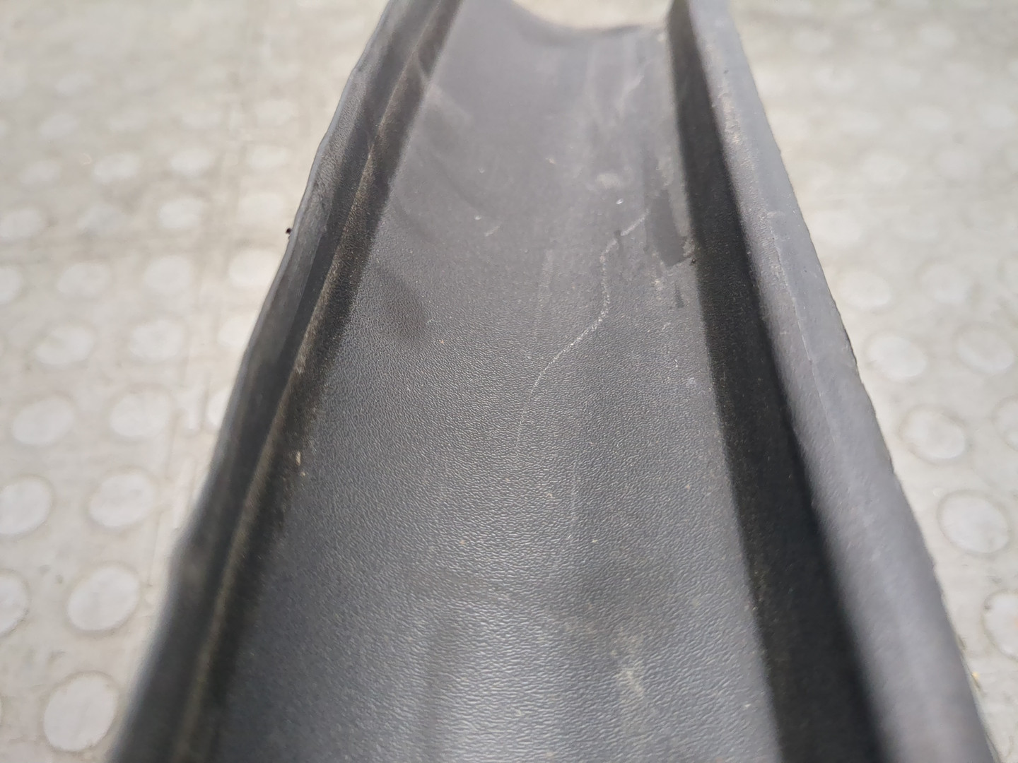 Молдинг лобового стекла