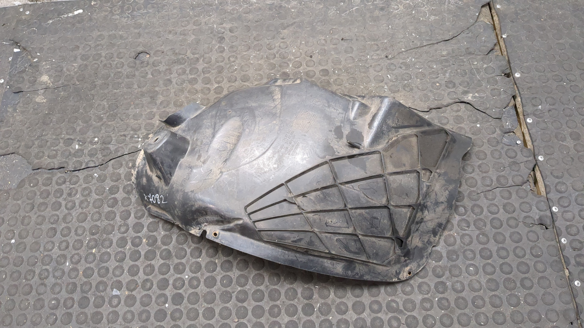 Локер передний правый