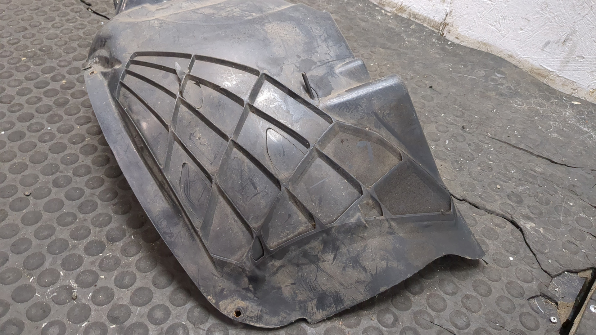 Локер передний правый