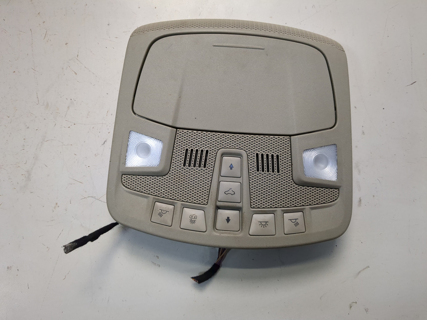 Плафон салонный