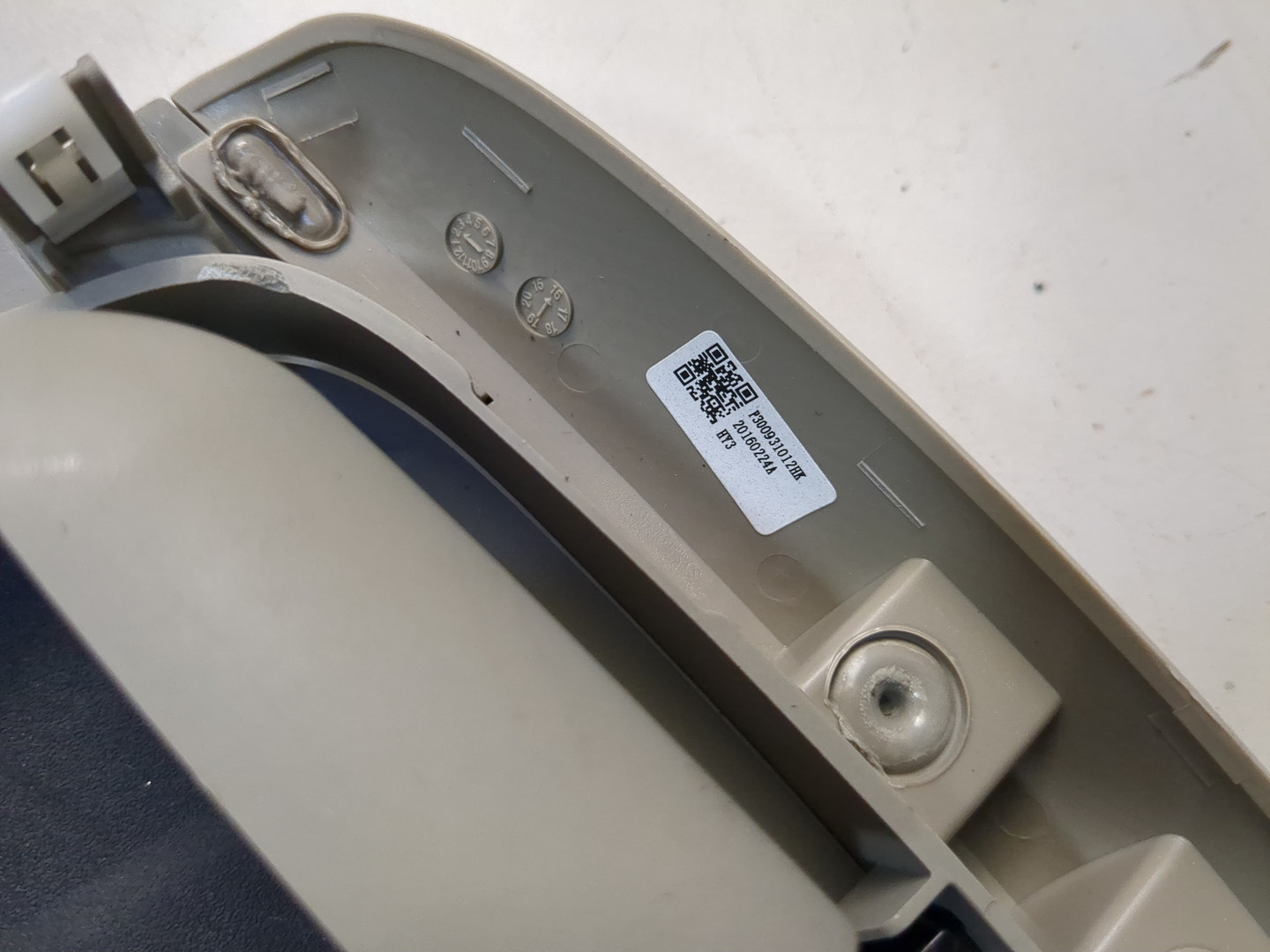 Плафон салонный