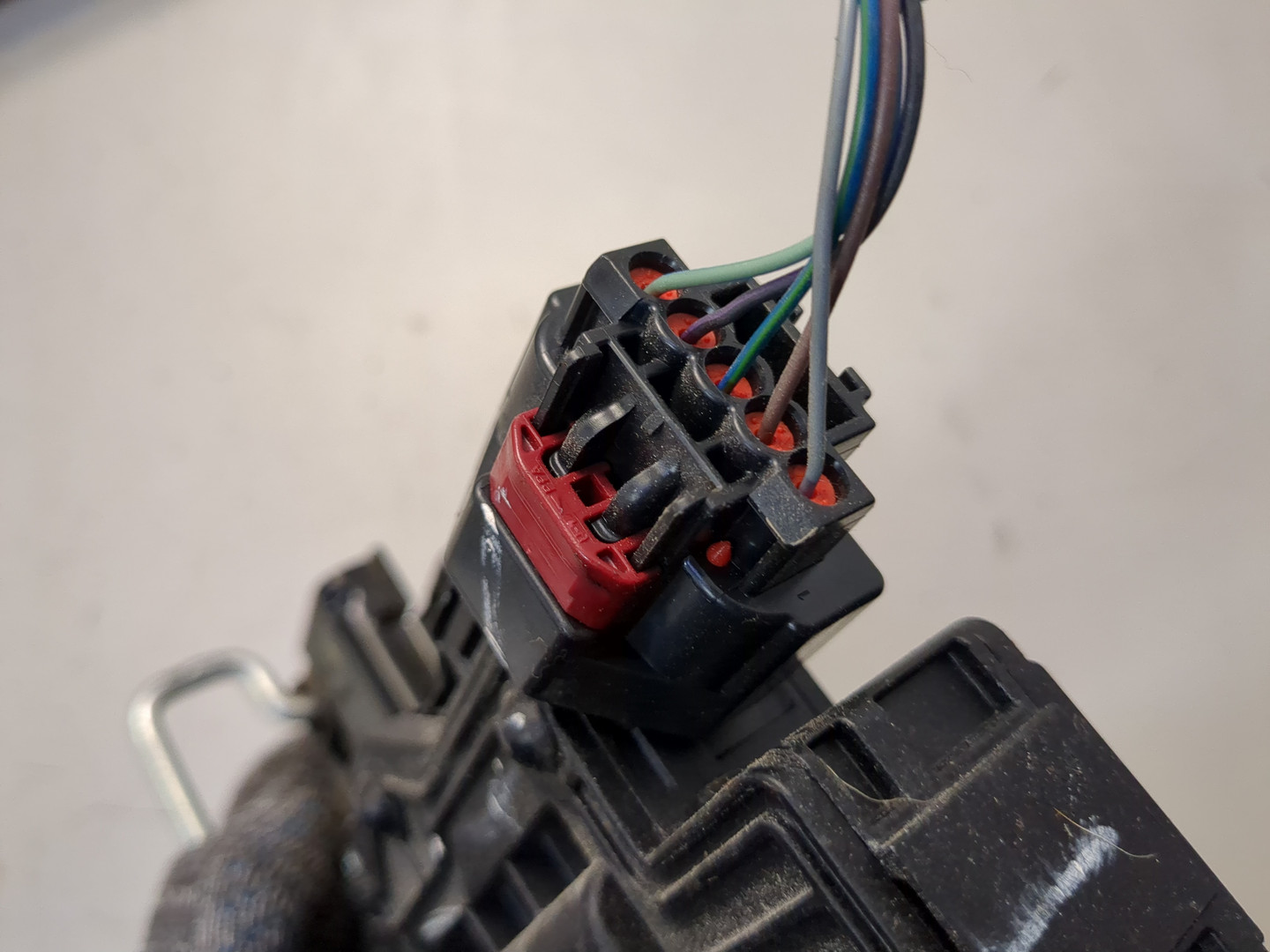 Замок багажника