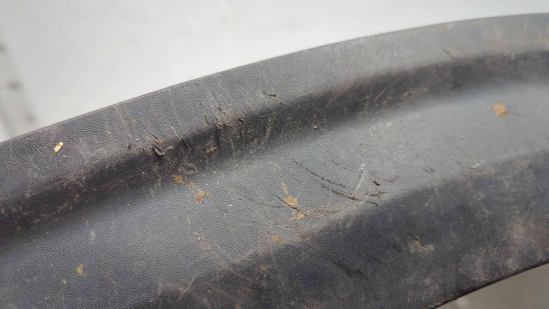 Накладка заднего крыла левого