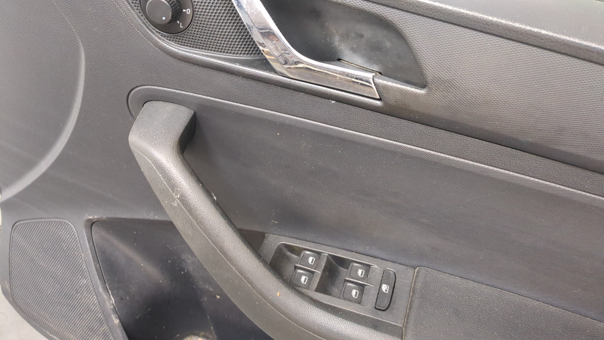 Дверь передняя правая