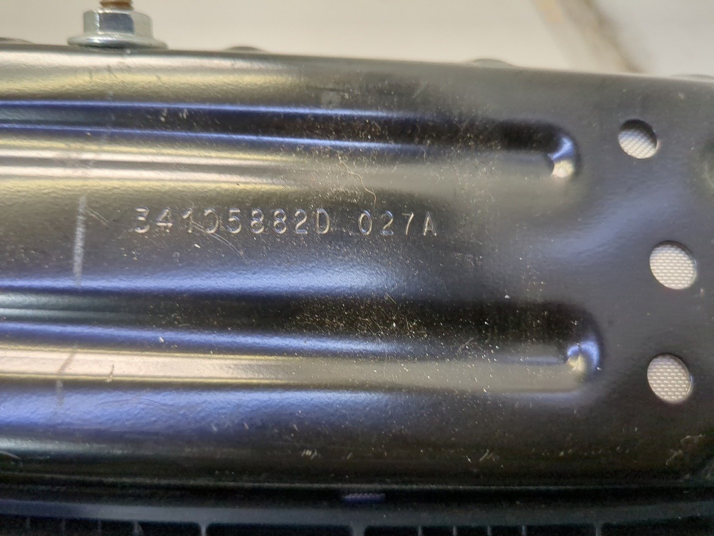 Подушка безопасности нижняя (для колен)