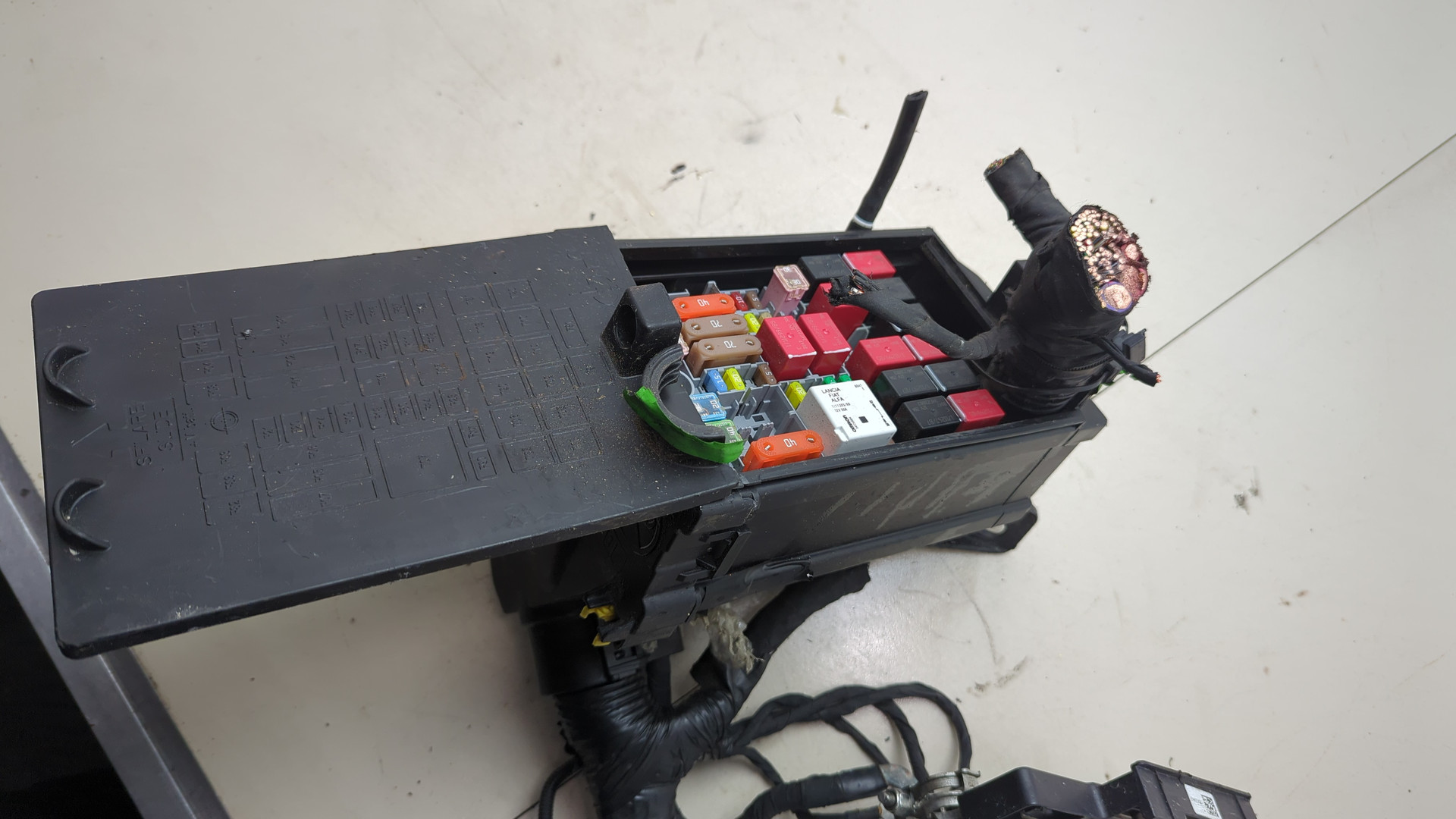 Блок предохранителей