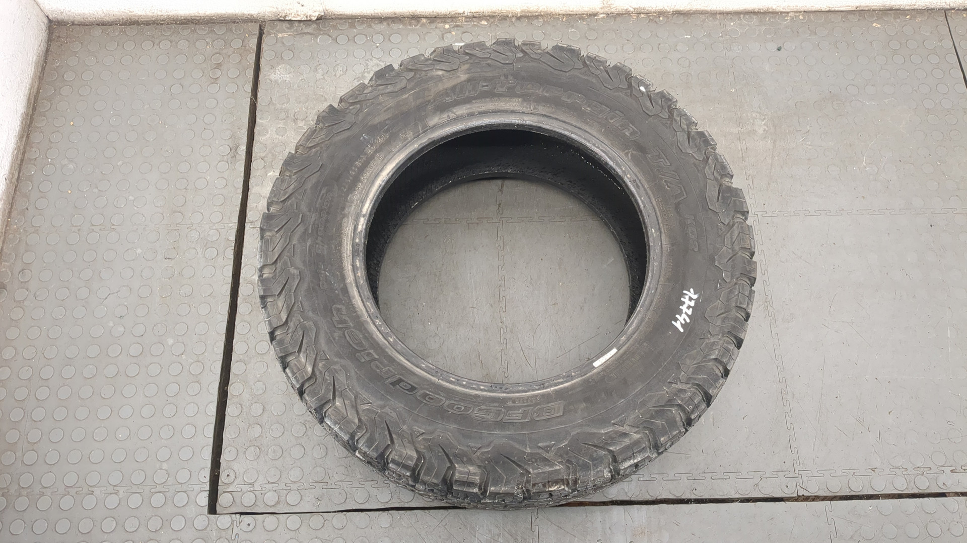 Шины комплект (4 шт.)