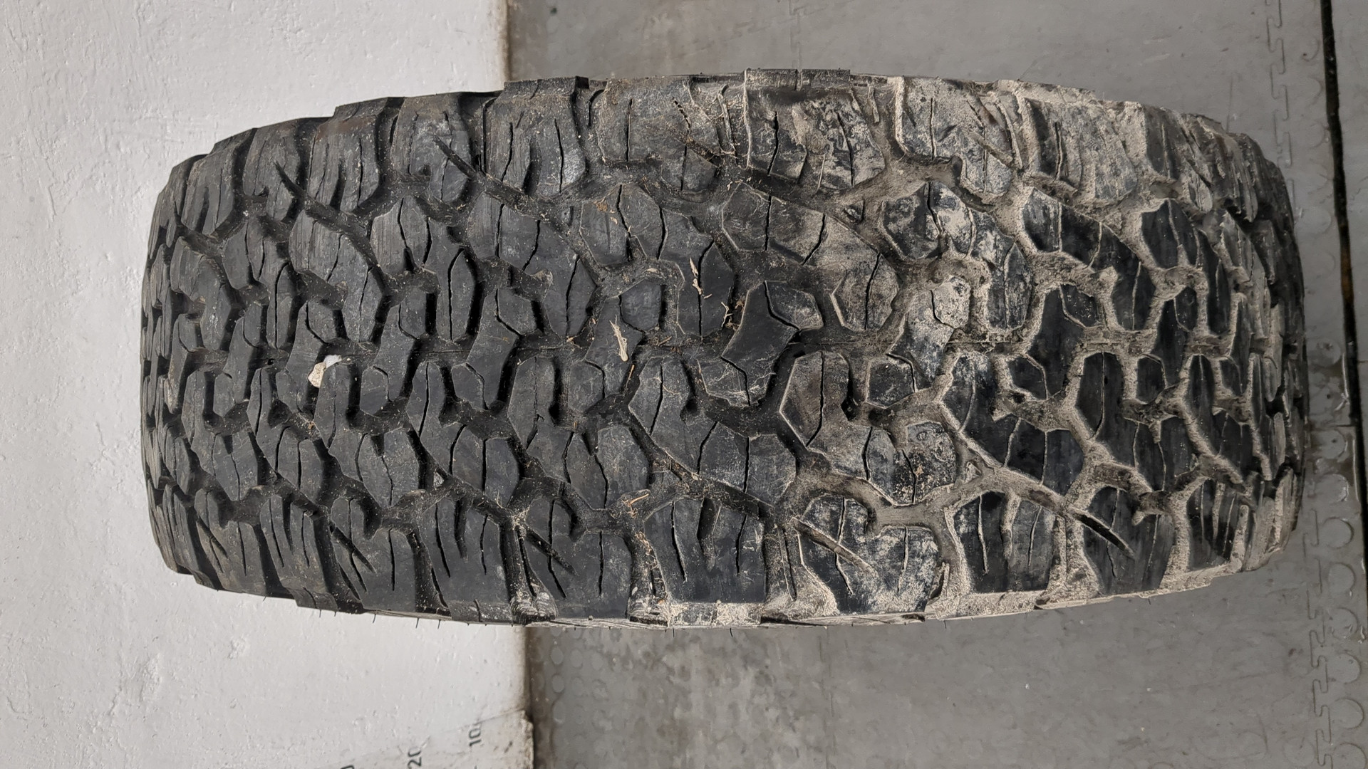 Шины комплект (4 шт.)