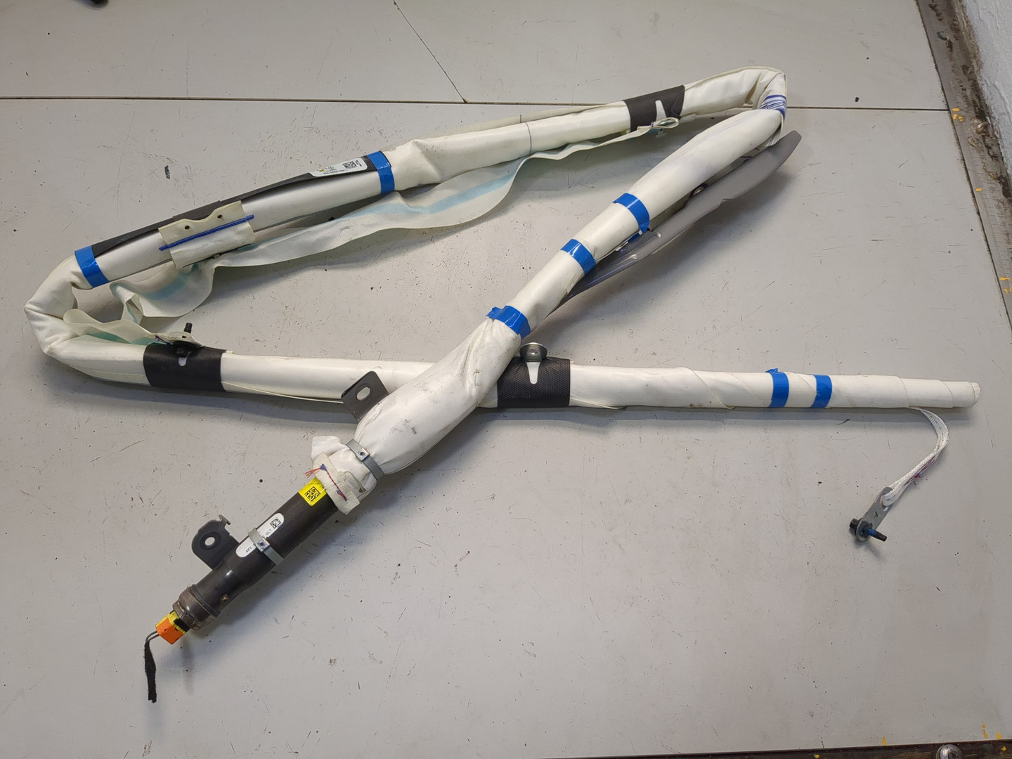 Подушка безопасности боковая (шторка)