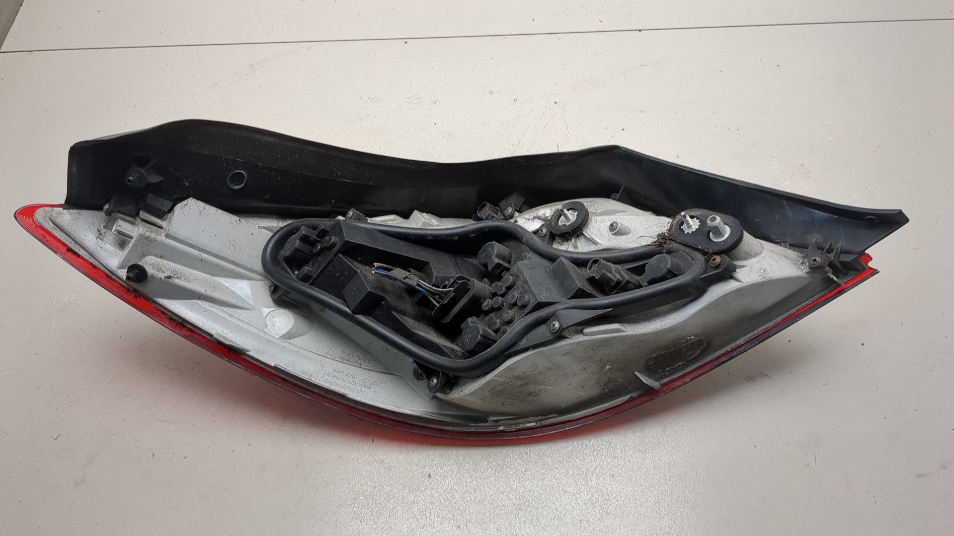 Фонарь задний правый