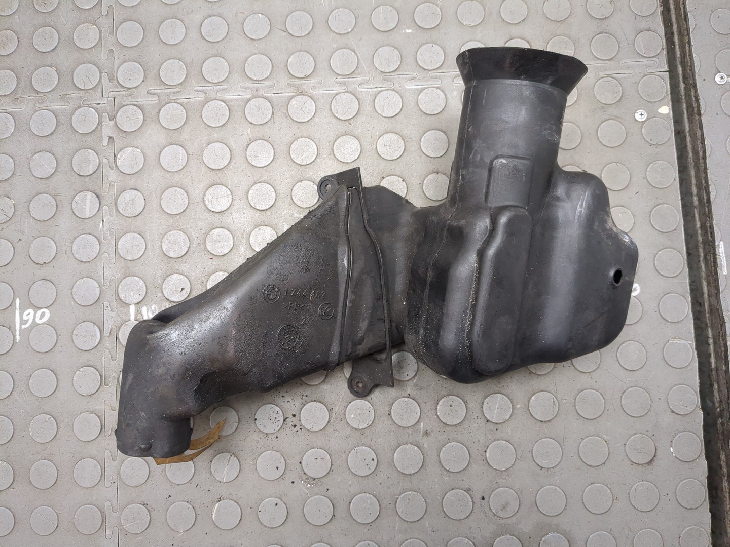 Воздухозаборник (внутри)