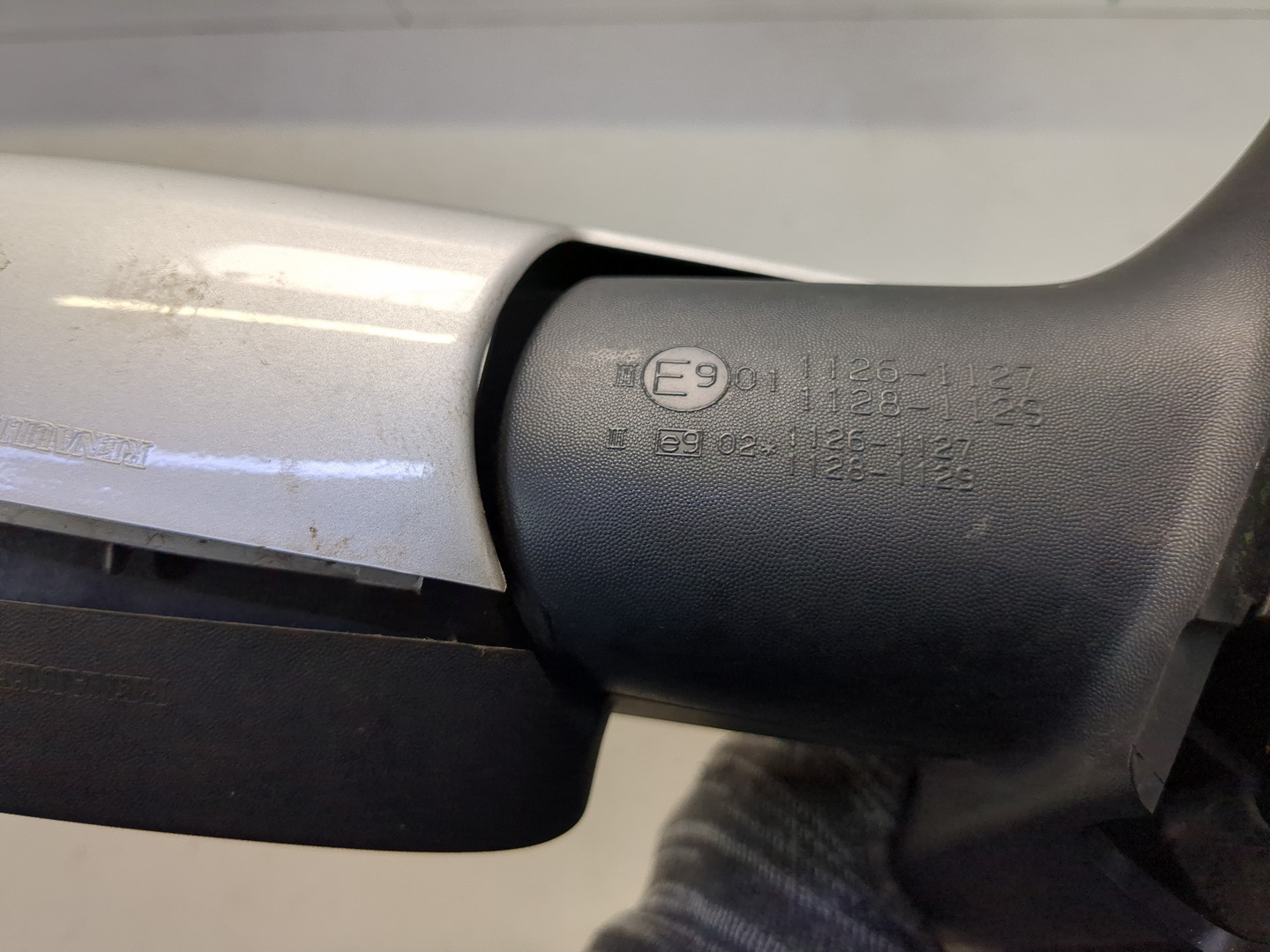 Зеркало правое электрическое