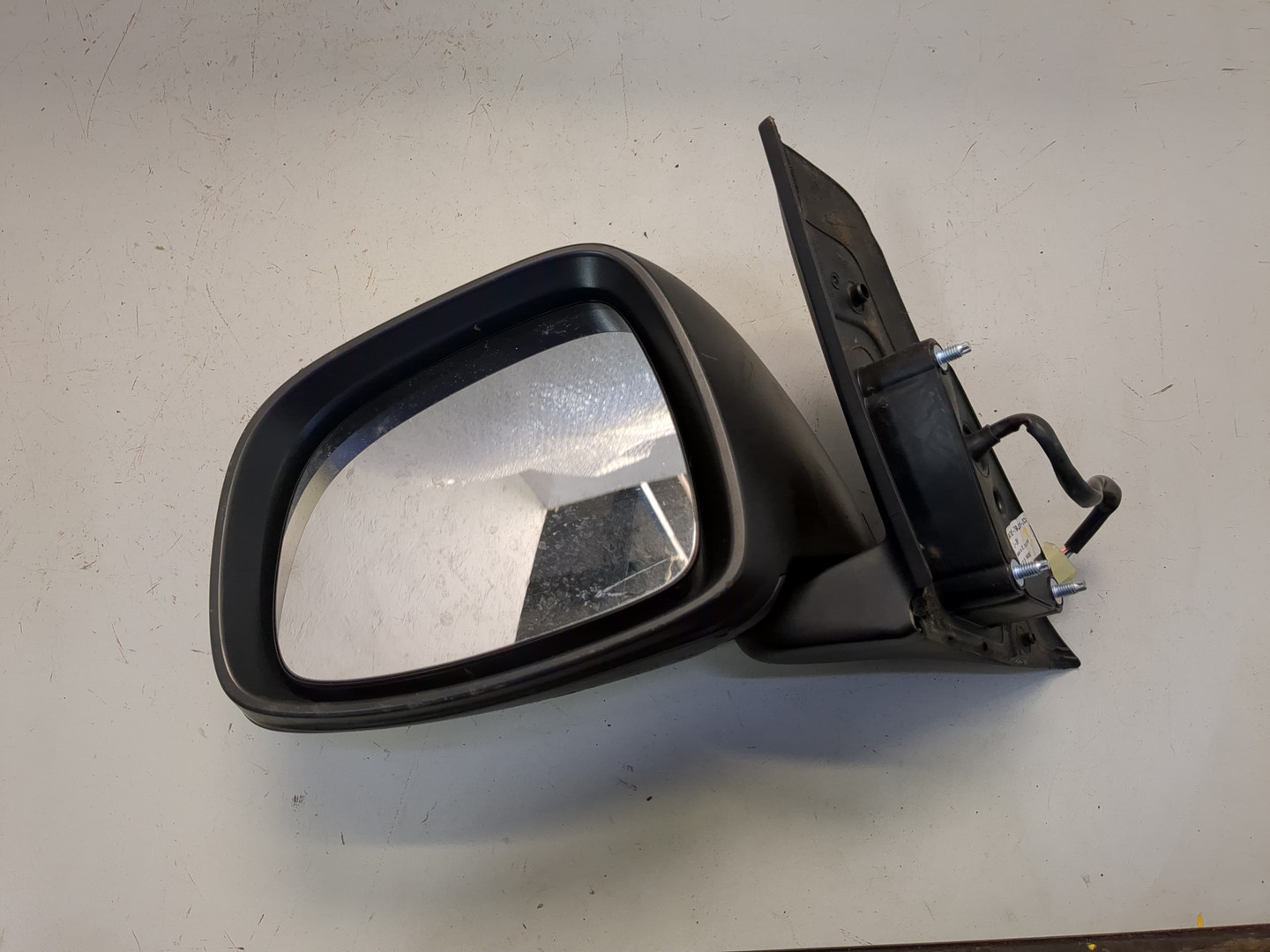 Зеркало левое электрическое