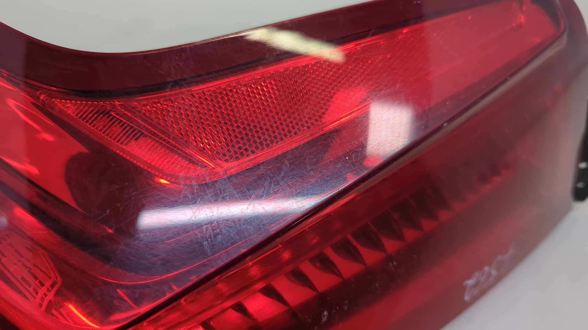 Фонарь задний правый