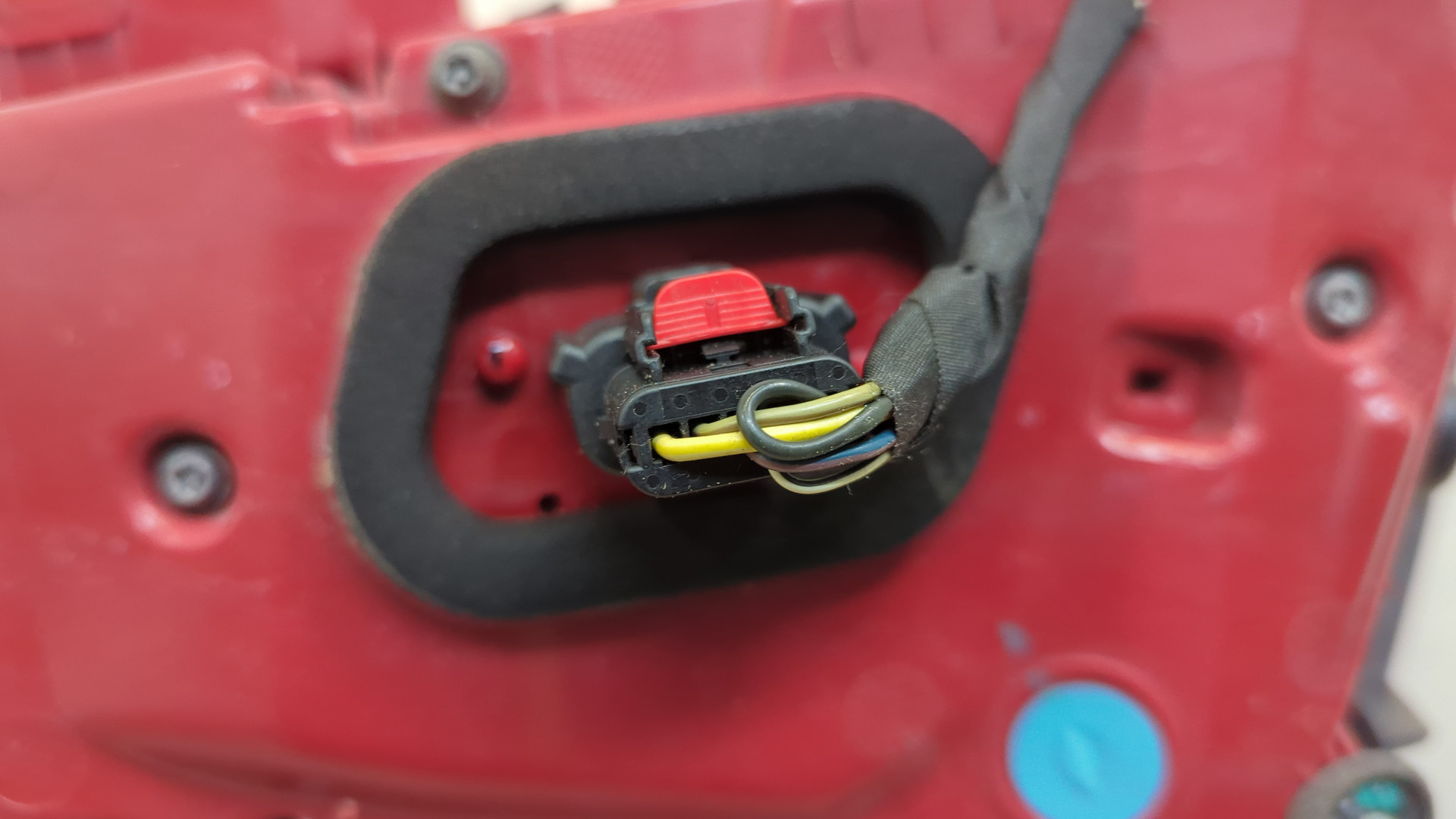 Фонарь задний правый