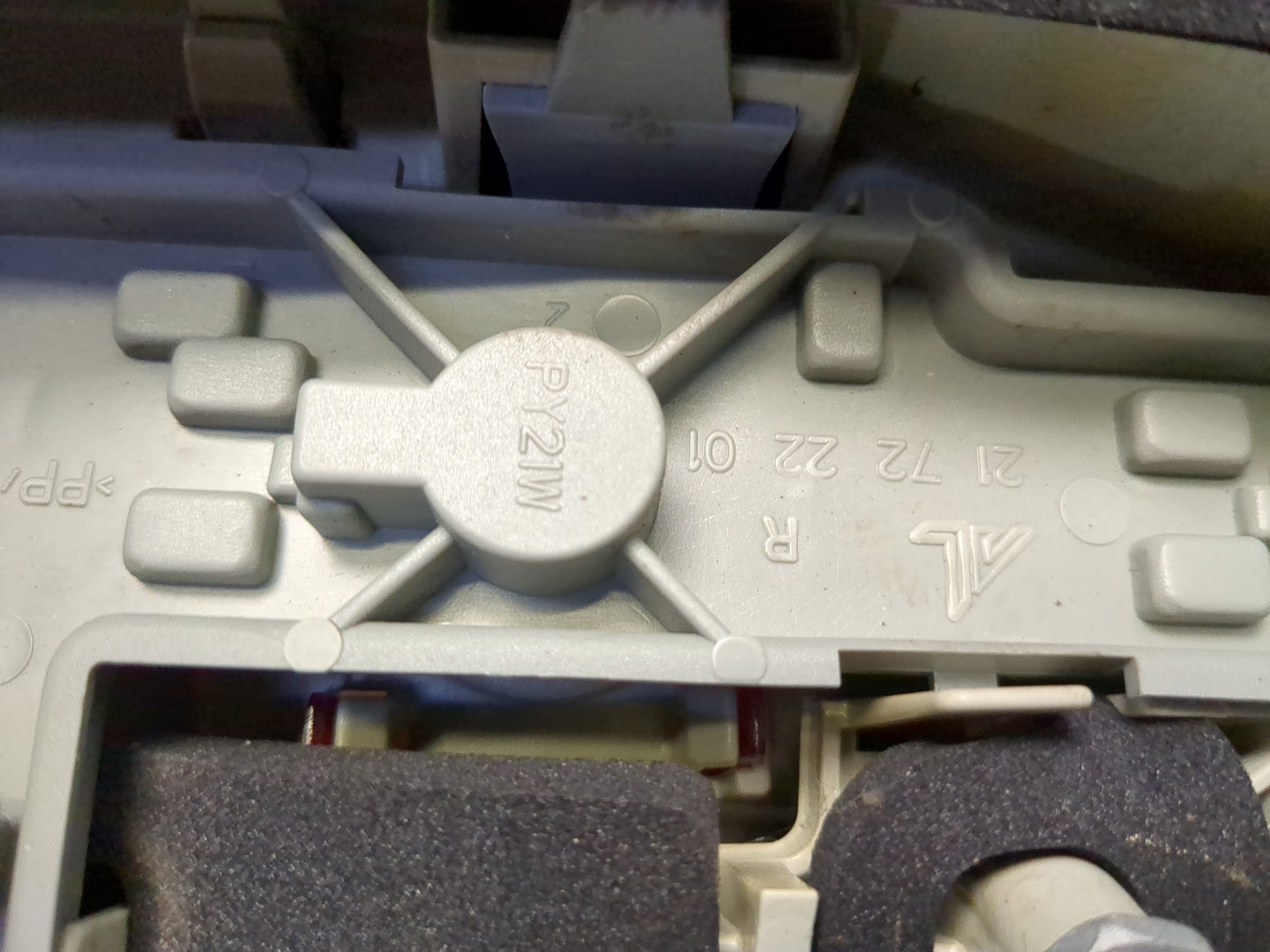 Фонарь задний правый