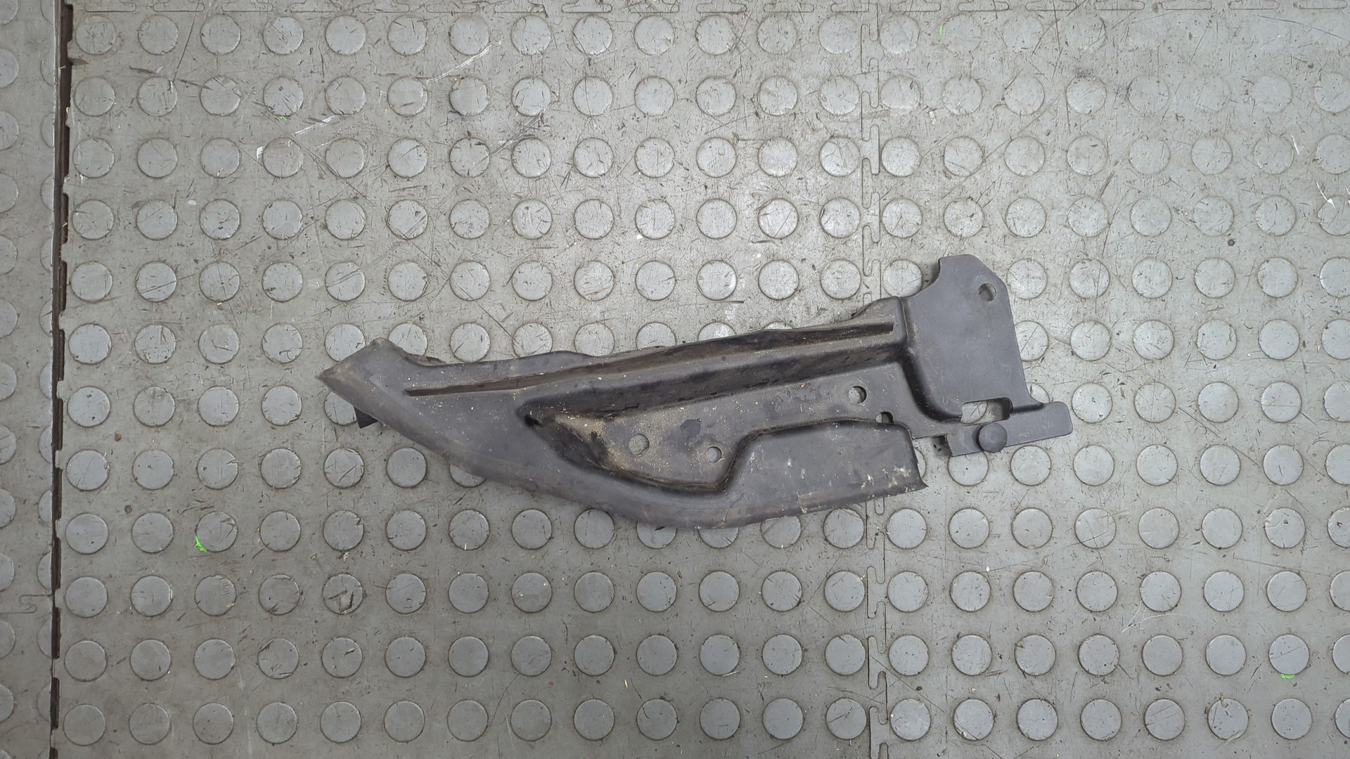 Решетка стеклоочистителей (Жабо)