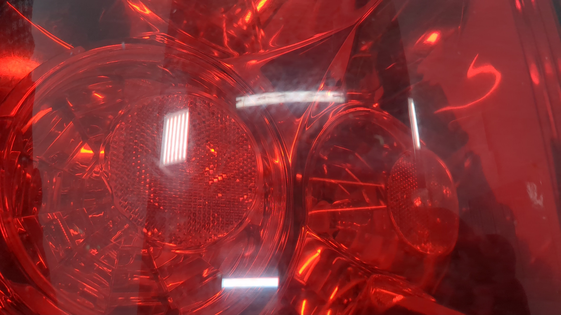 Фонарь задний левый