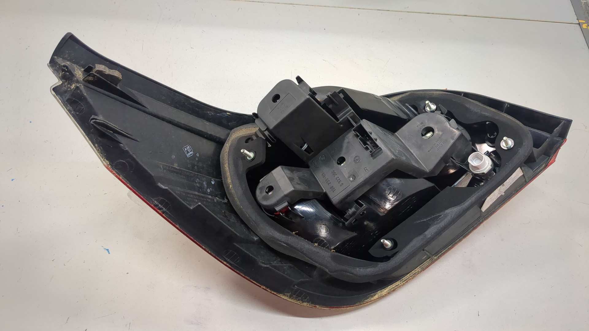 Фонарь задний правый