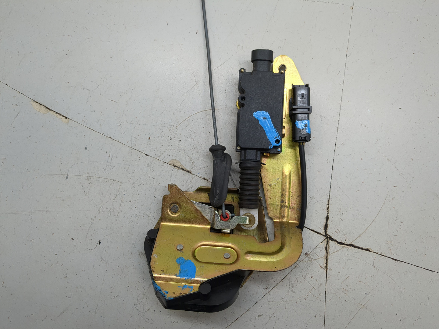 Замок двери сдвижной