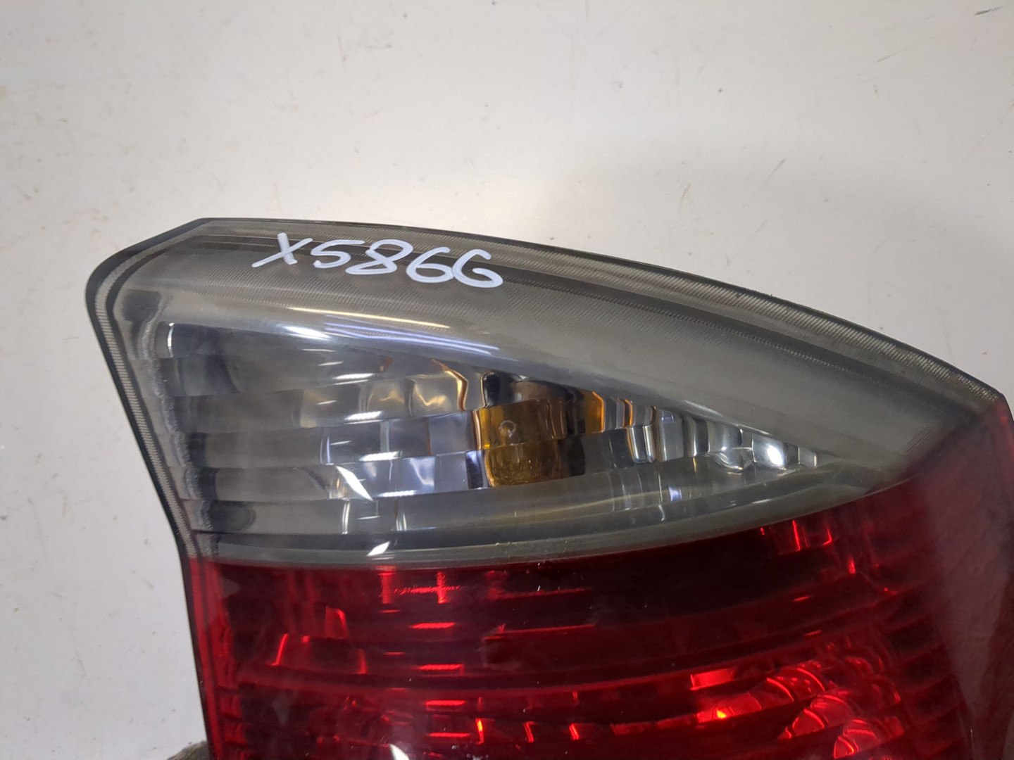 Фонарь задний правый