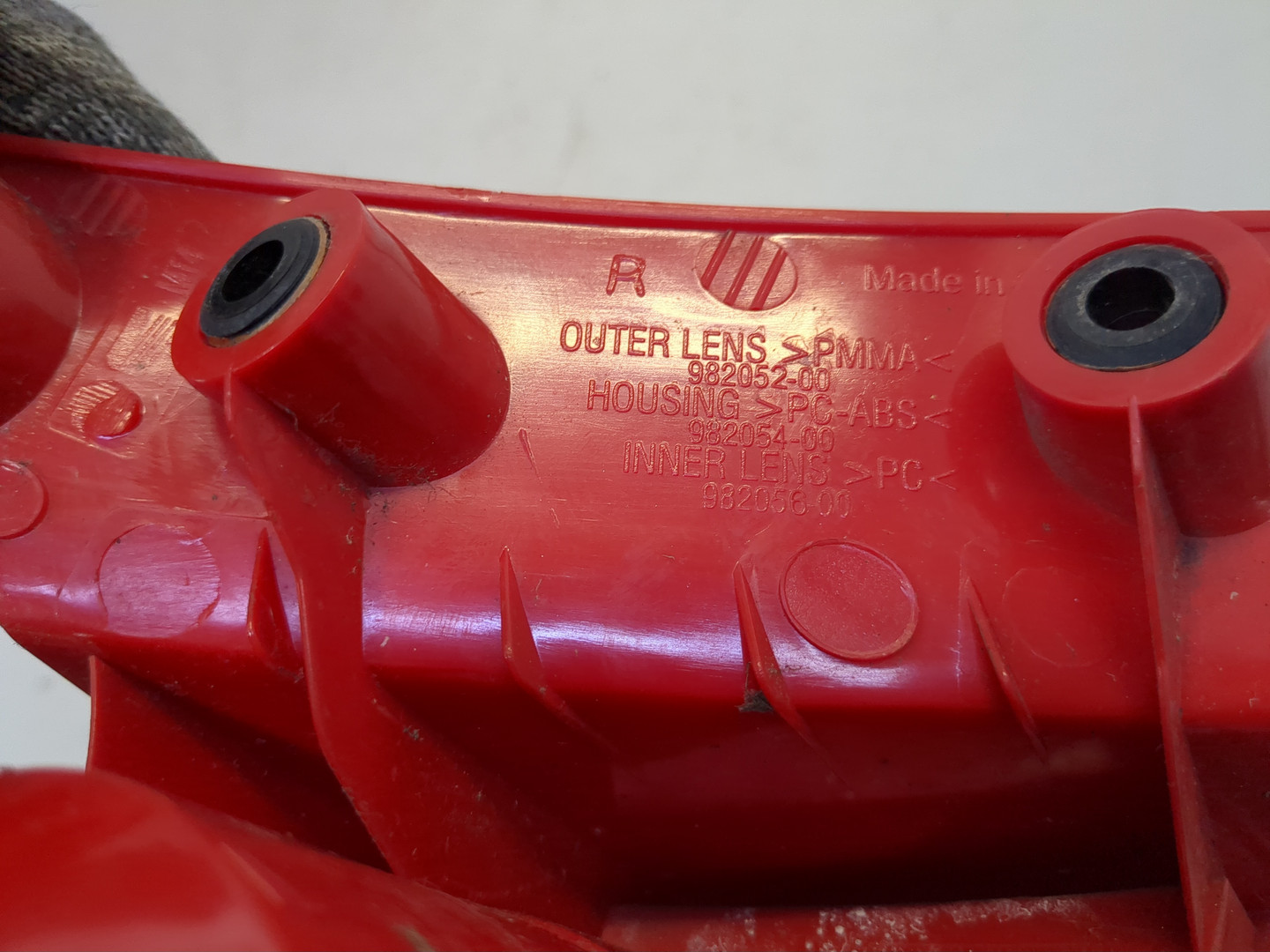 Фонарь задний правый