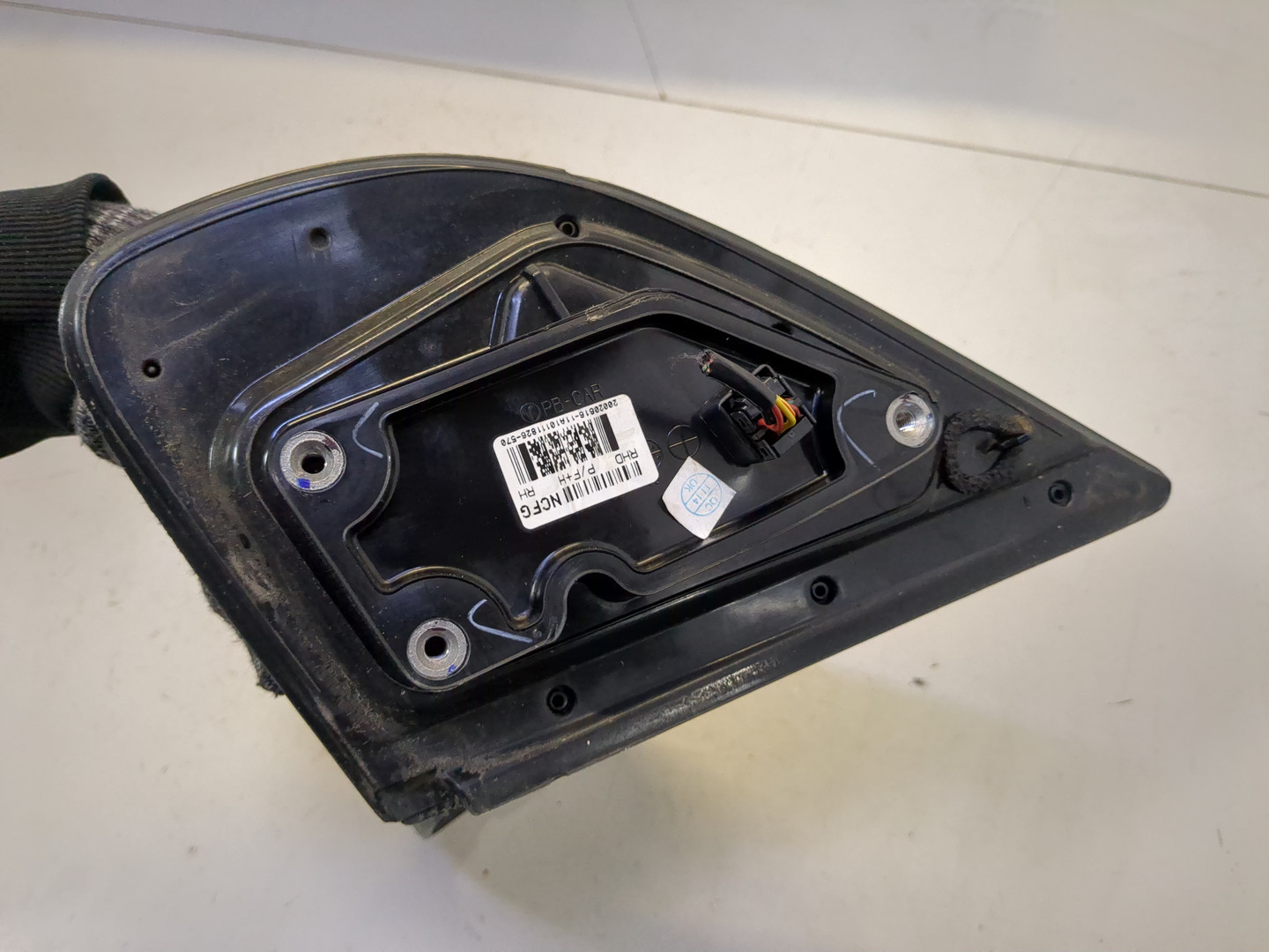 Зеркало правое электрическое