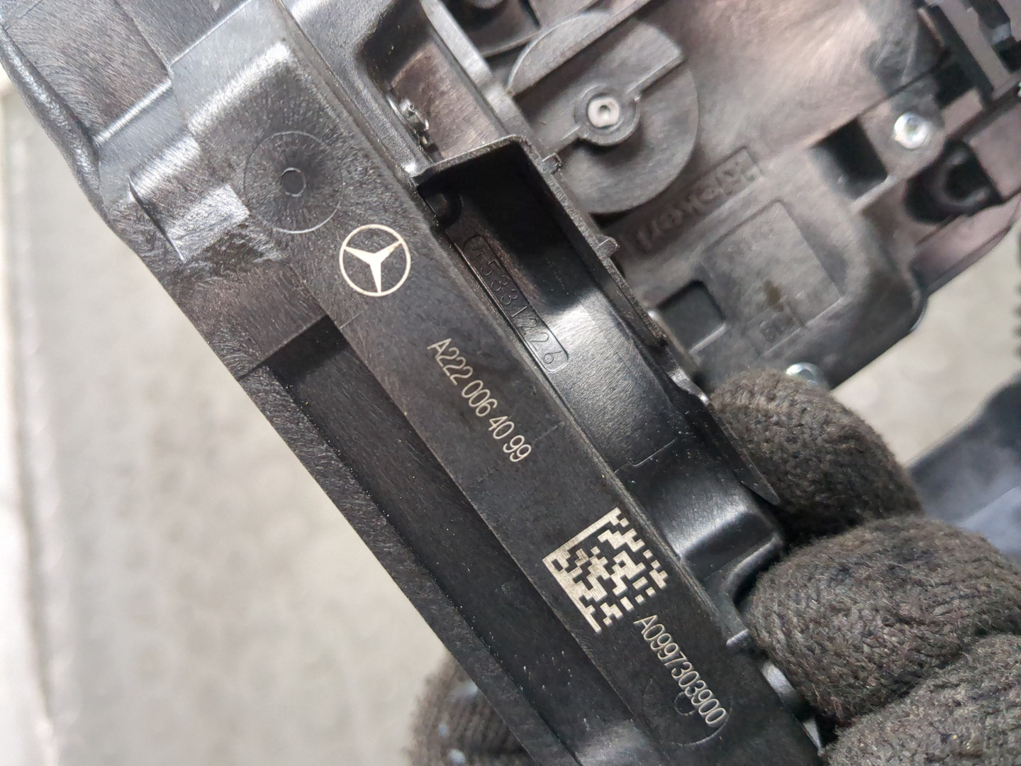 Замок двери задней левой