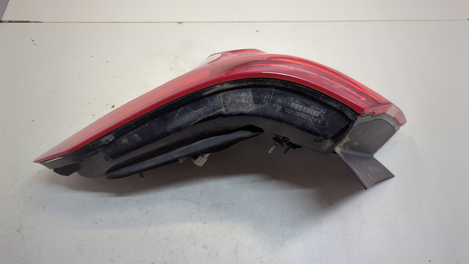 Фонарь задний правый