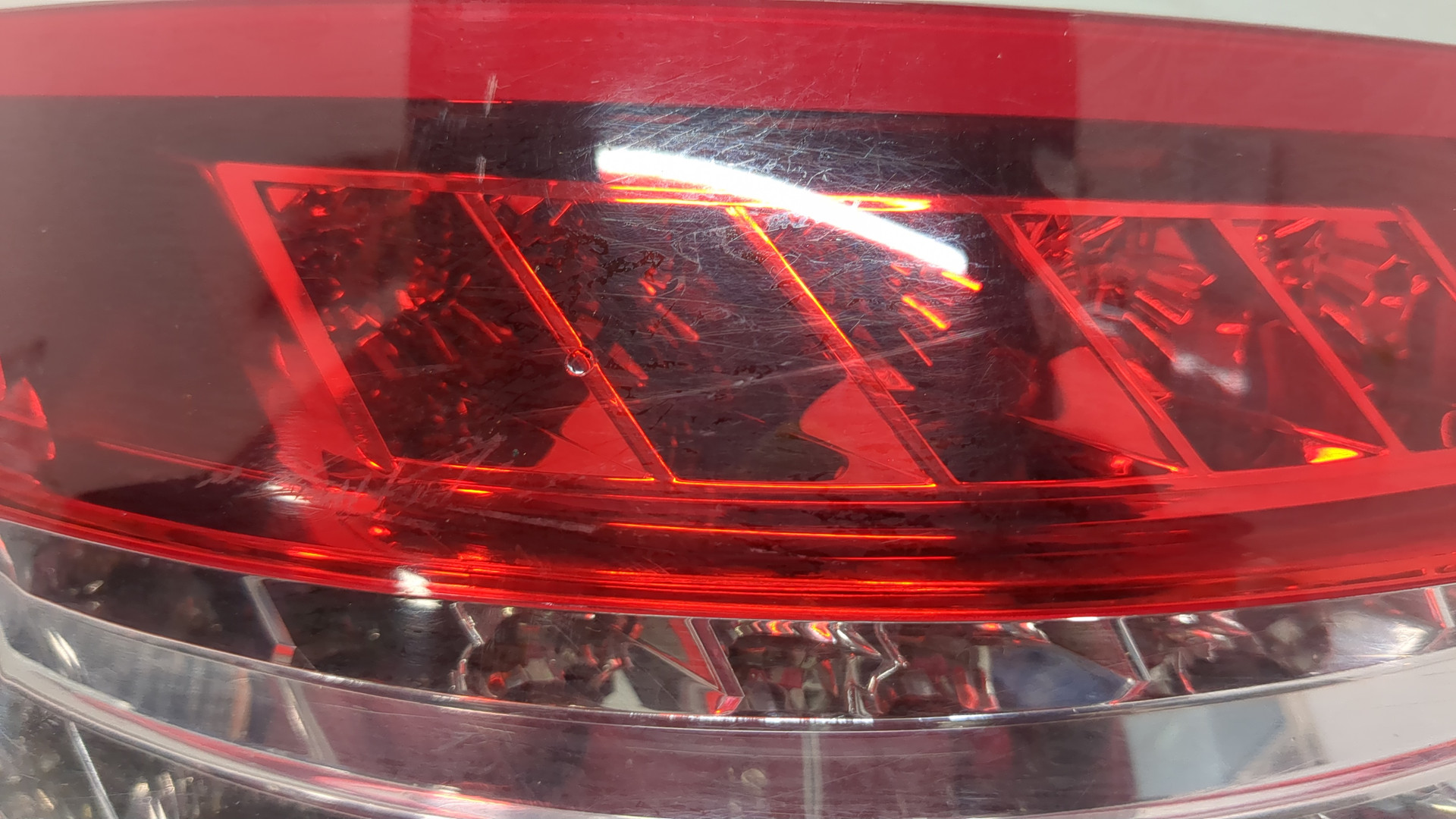 Фонарь задний левый